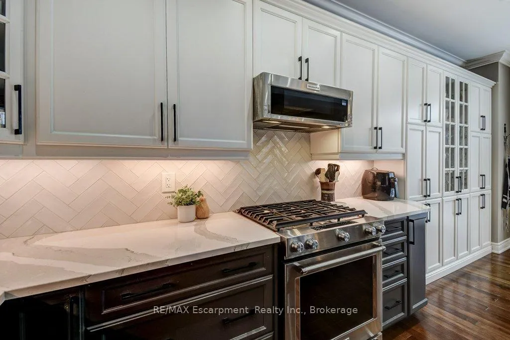 Photo 9 of 35 Butternut Grove Lane, Hamilton, Meadowlands — HOMEH