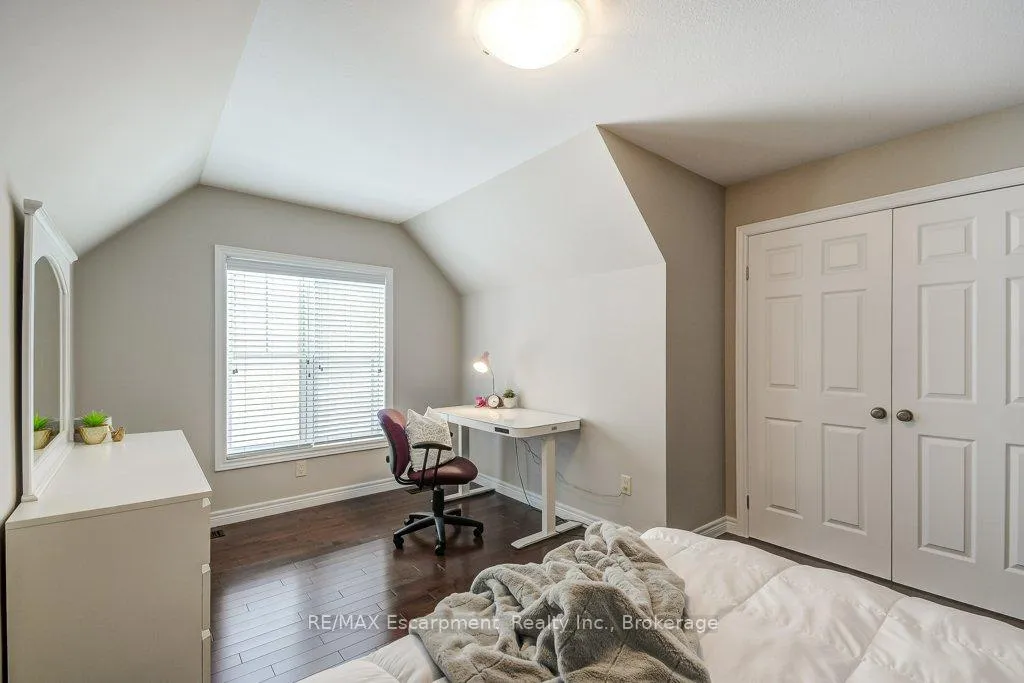 Photo 23 of 35 Butternut Grove Lane, Hamilton, Meadowlands — HOMEH