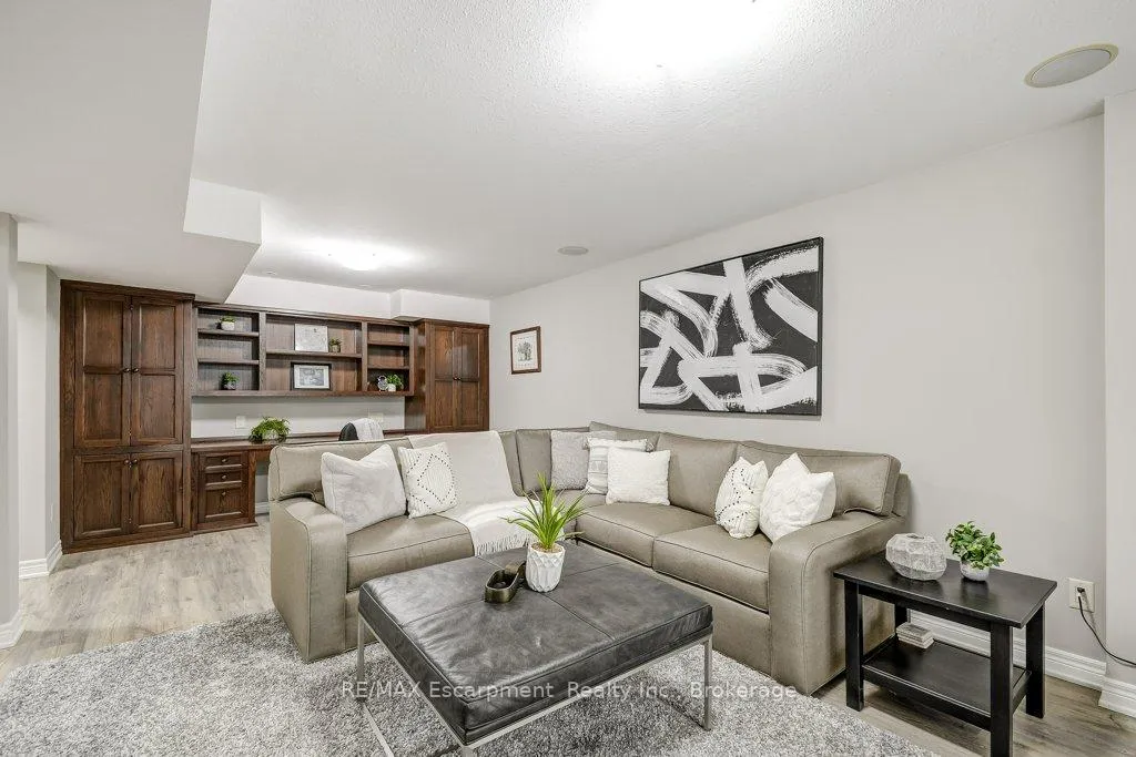 Photo 29 of 35 Butternut Grove Lane, Hamilton, Meadowlands — HOMEH
