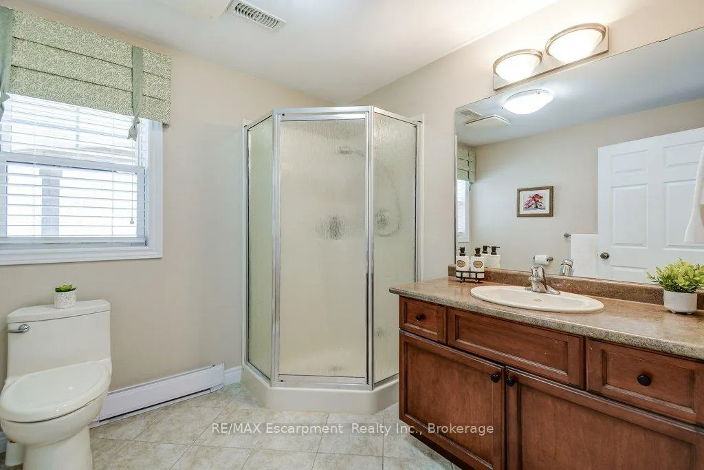 Photo 31 of 35 Butternut Grove Lane, Hamilton, Meadowlands — HOMEH