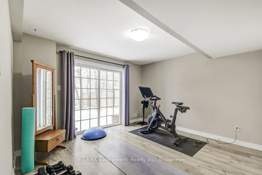 Photo 32 of 35 Butternut Grove Lane, Hamilton, Meadowlands — HOMEH
