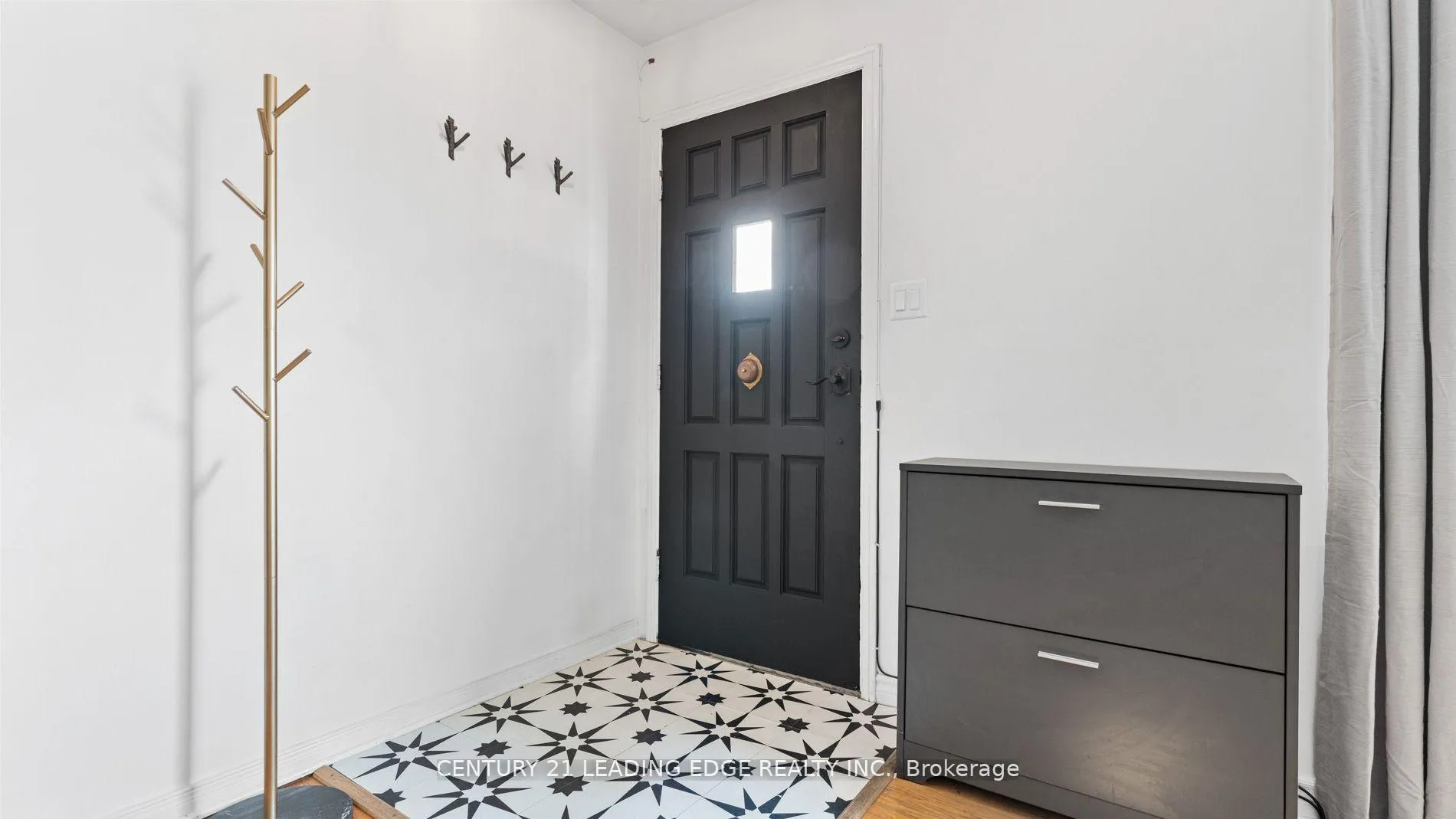 Photo 3 of 58 Falesy Avenue, Kitchener — HOMEH
