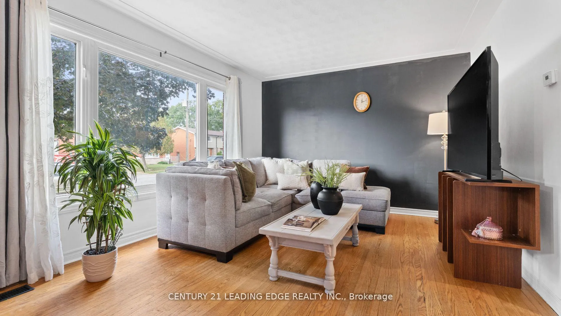 Photo 5 of 58 Falesy Avenue, Kitchener — HOMEH