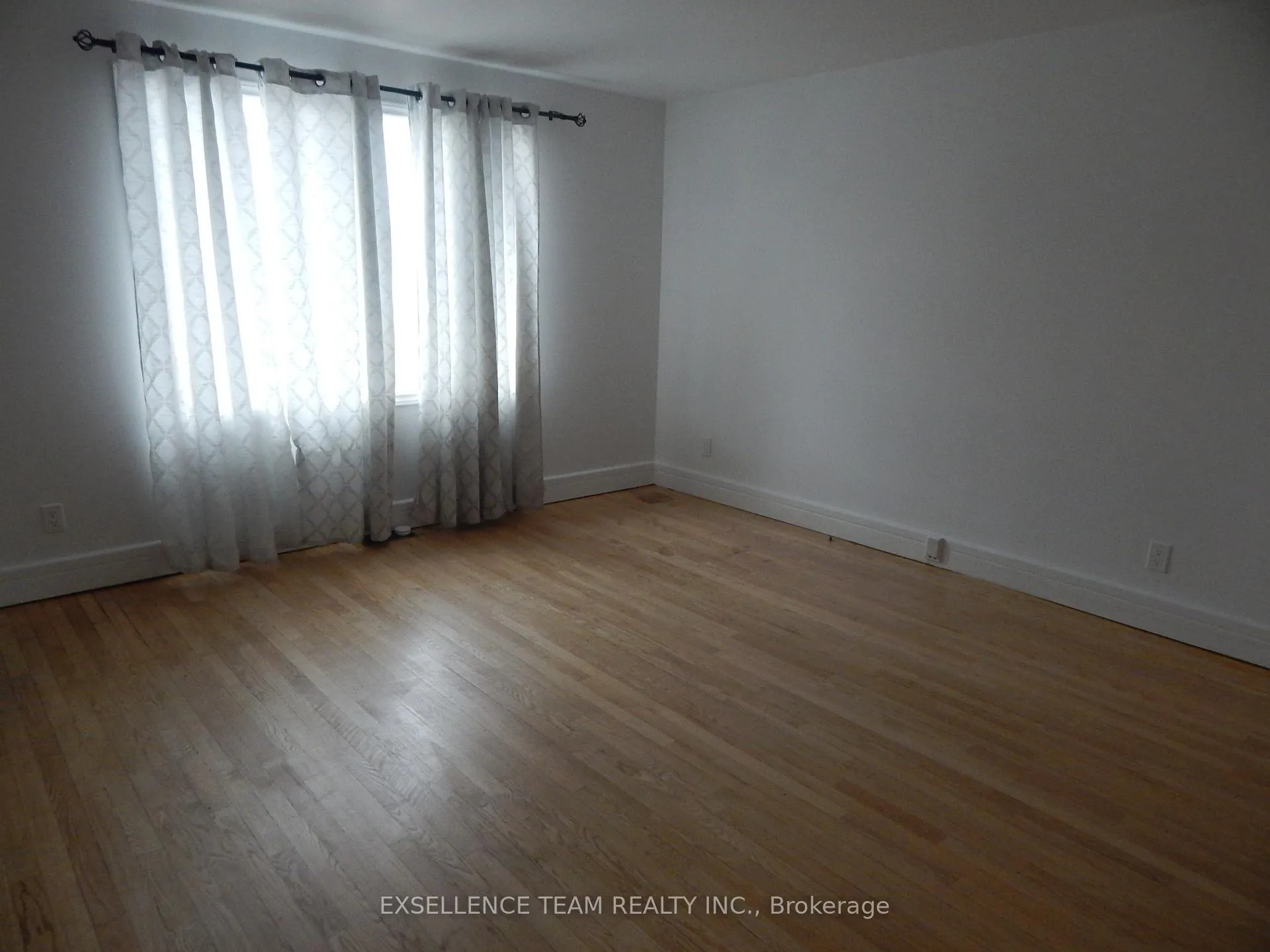 Photo 7 of 107 Louisa Street, Cornwall — HOMEH