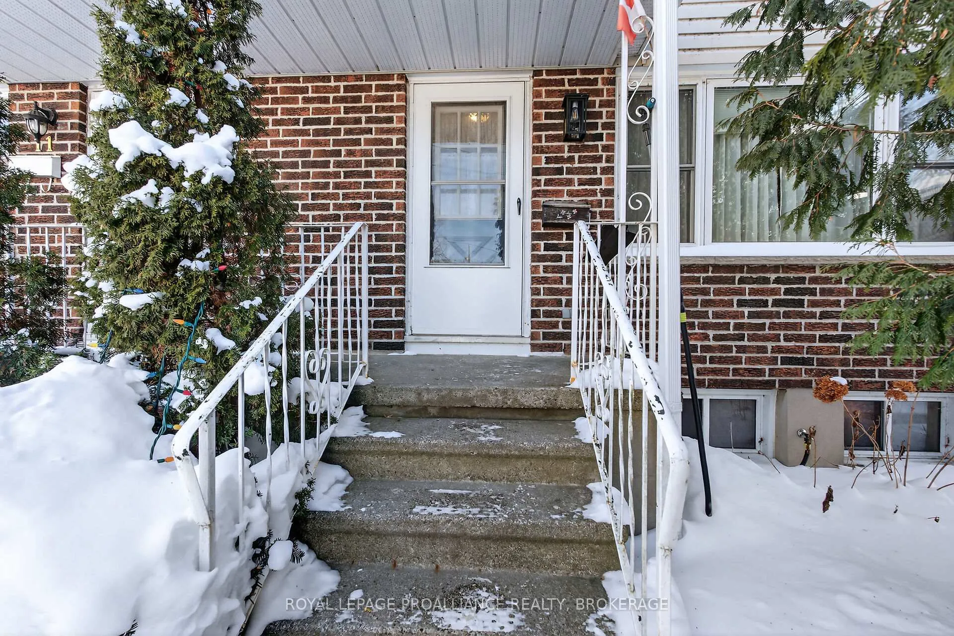 Photo 4 of Unit 12, 23 Addington Street, Loyalist, Amherstview — HOMEH