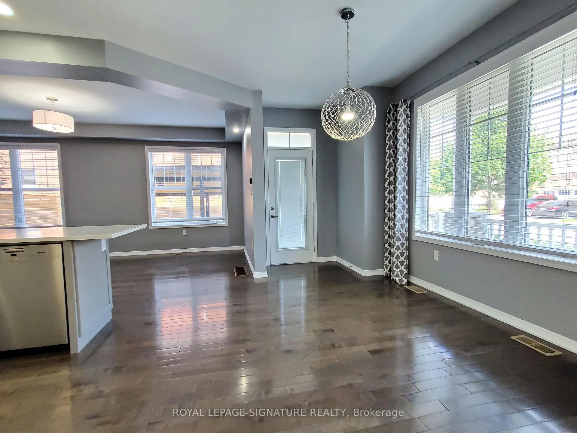 Photo 13 of 373 Falling Green Crescent, Kitchener — HOMEH