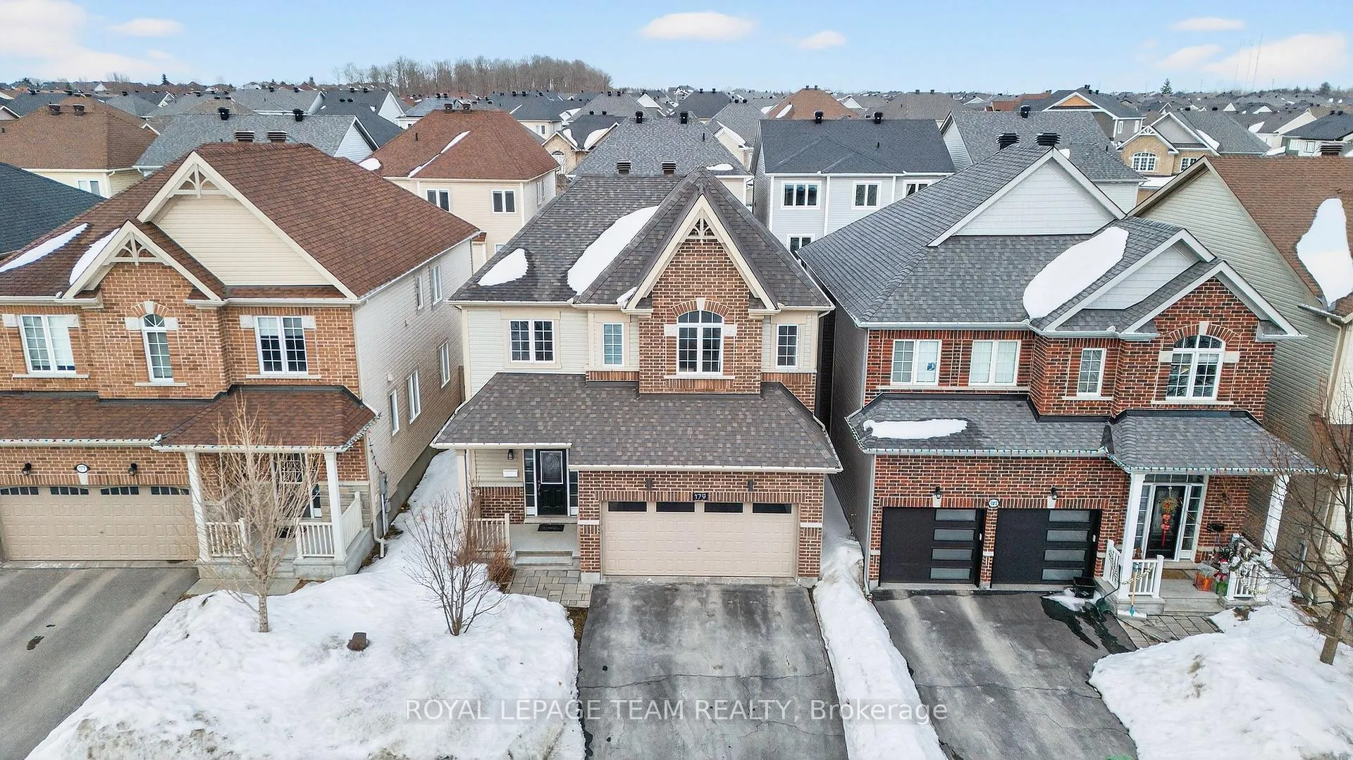 Photo 3 of 179 Asper Trail Circle, Ottawa, Kanata - Emerald Meadows/Trailwest — HOMEH