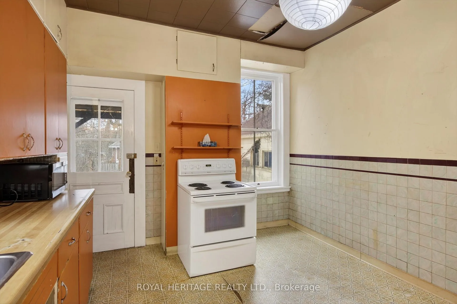 Photo 15 of 780 Water Street, Peterborough, Northcrest Ward 5 — HOMEH