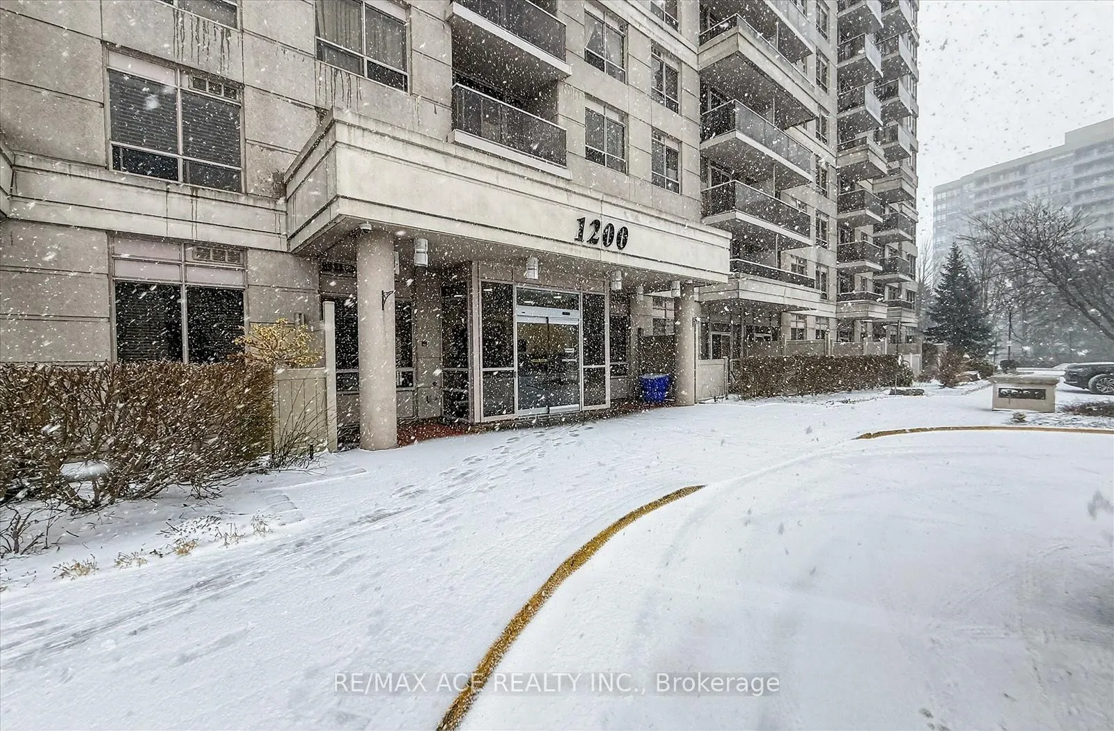 Photo 4 of Unit 413, 1200 The Esplanade Road N, Pickering, Town Centre — HOMEH