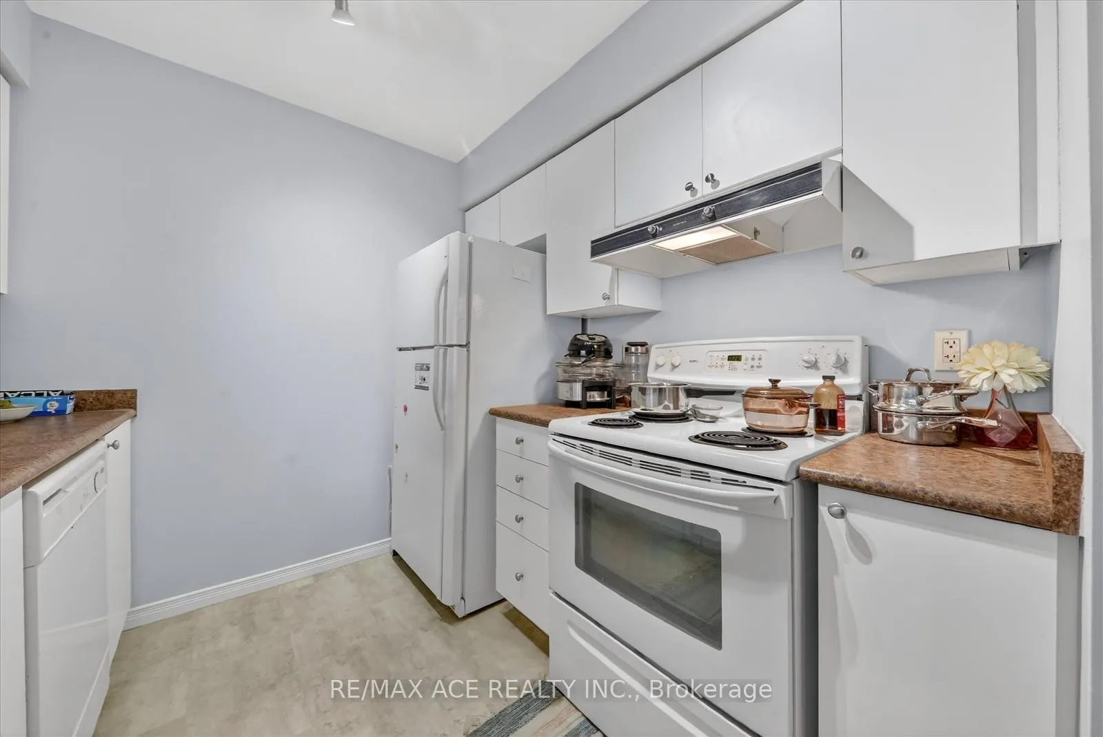 Photo 11 of Unit 413, 1200 The Esplanade Road N, Pickering, Town Centre — HOMEH