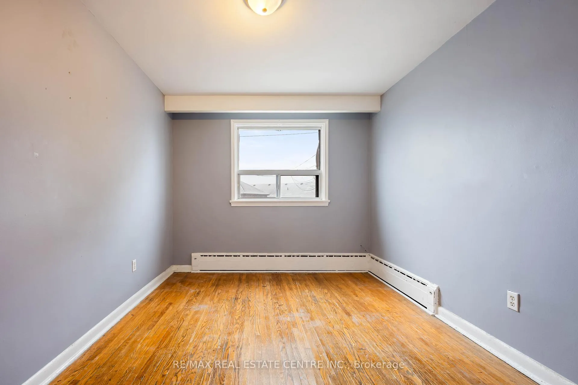 Photo 16 of 10 Lapp Street, Toronto, Rockcliffe-Smythe — HOMEH