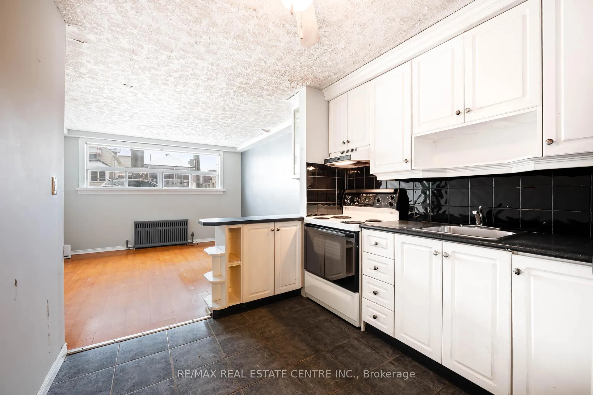 Photo 20 of 10 Lapp Street, Toronto, Rockcliffe-Smythe — HOMEH