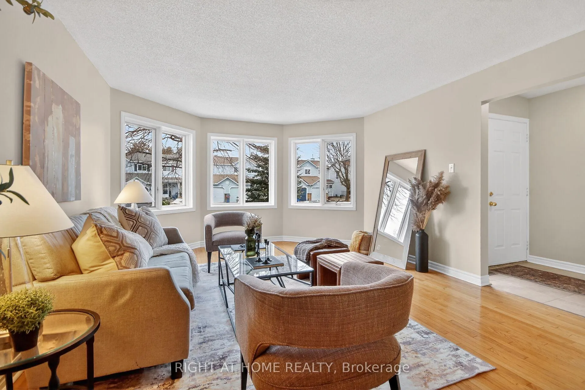 Photo 7 of 30 Randall James Drive, Ottawa, Stittsville (Central) — HOMEH