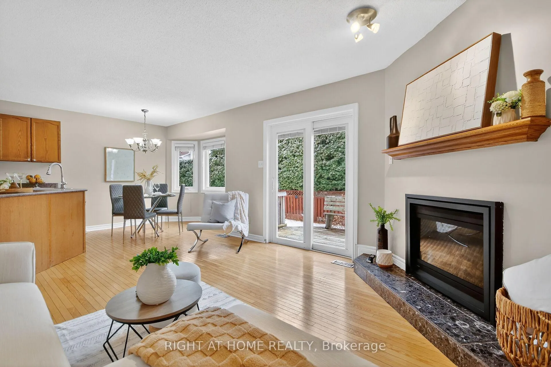 Photo 15 of 30 Randall James Drive, Ottawa, Stittsville (Central) — HOMEH