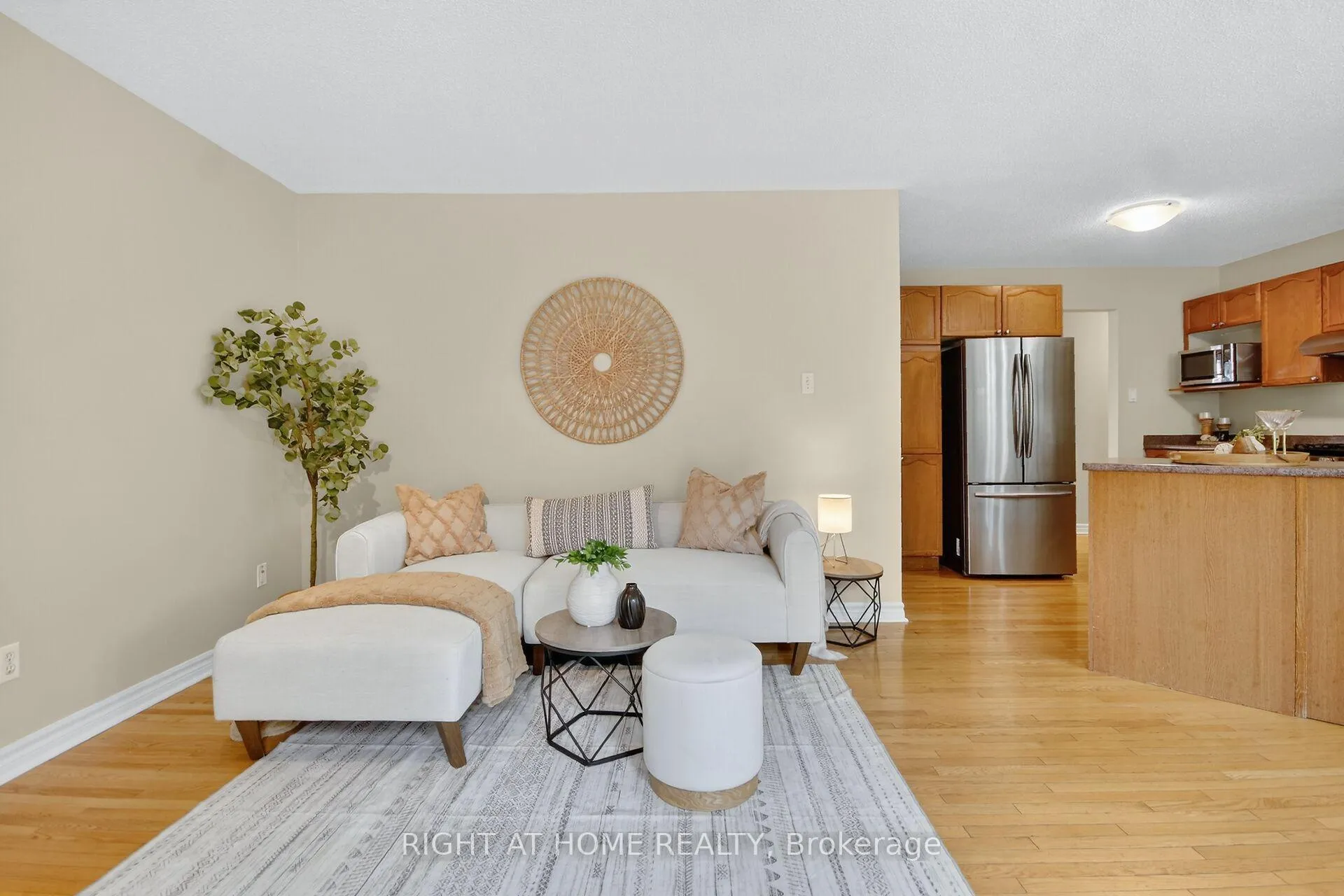 Photo 18 of 30 Randall James Drive, Ottawa, Stittsville (Central) — HOMEH