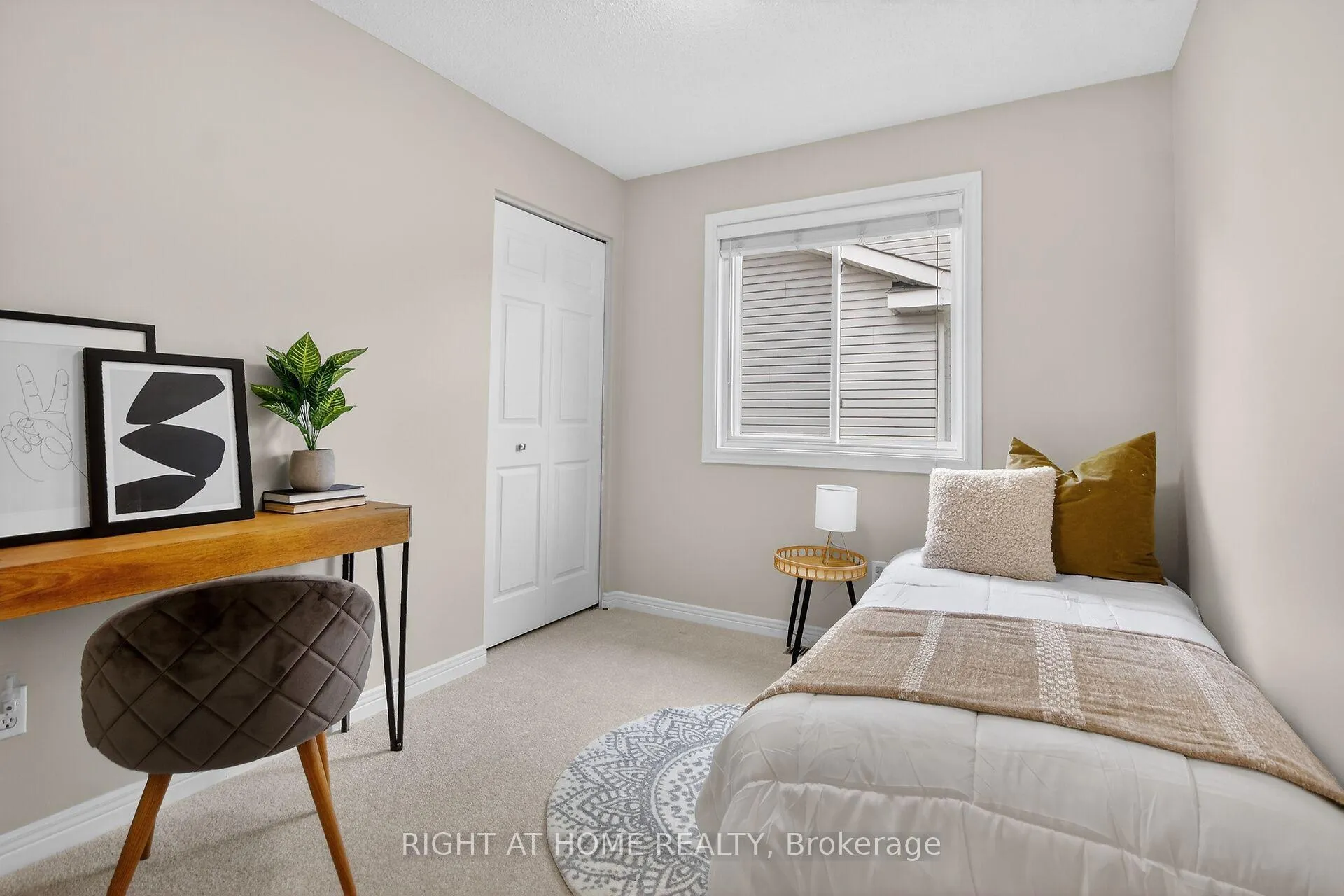 Photo 26 of 30 Randall James Drive, Ottawa, Stittsville (Central) — HOMEH