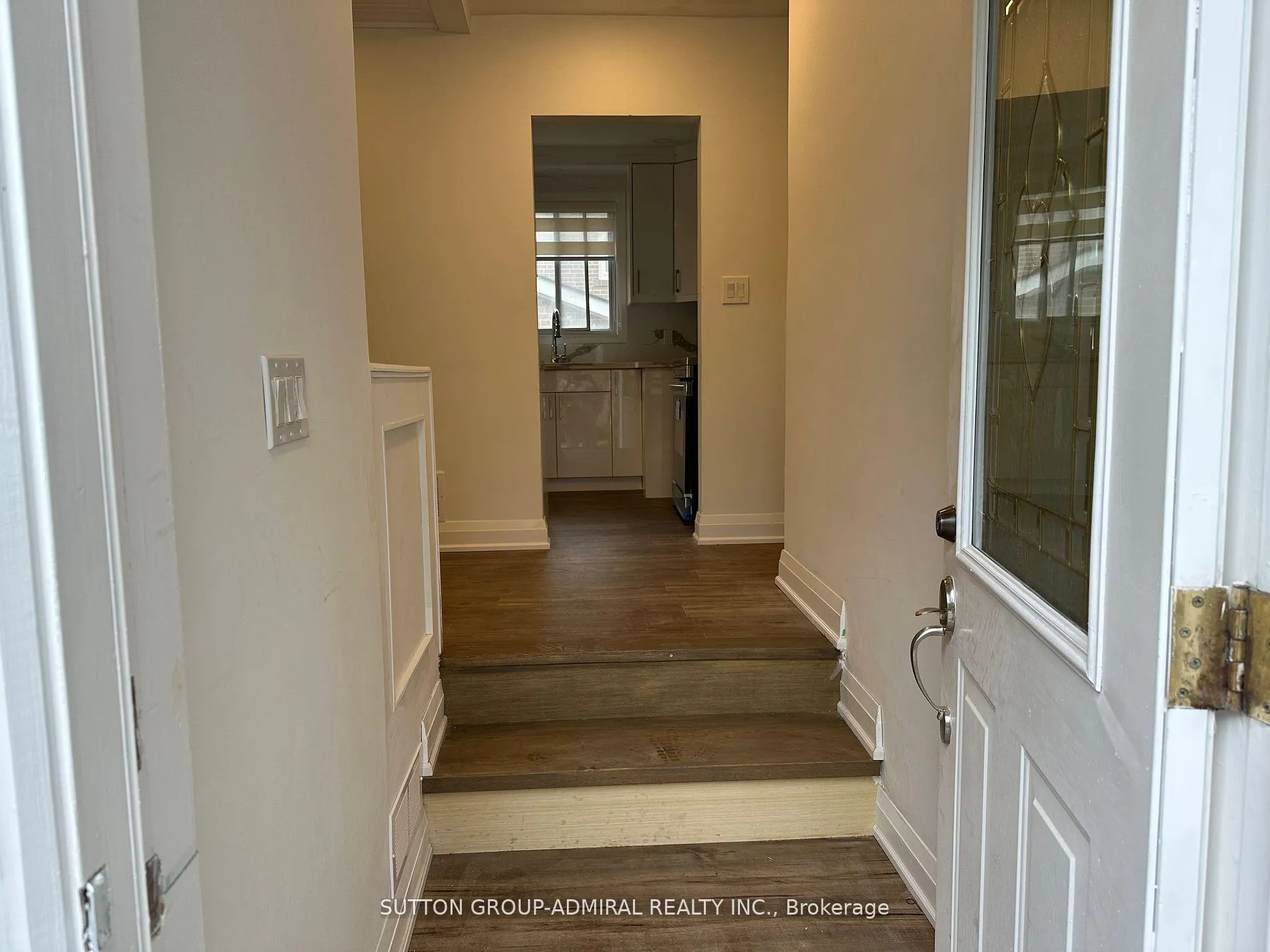 Photo 2 of Unit Main Floor, 7 Resolution Crescent, North York, Hillcrest Village — HOMEH