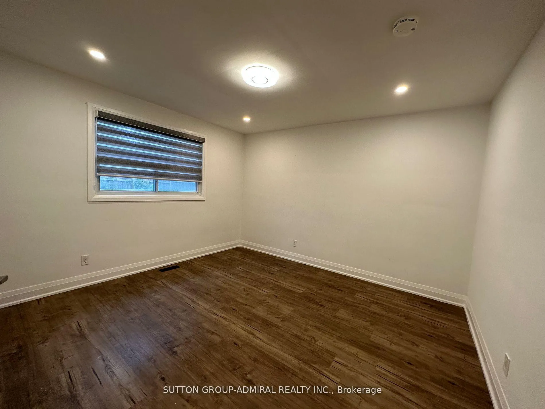 Photo 7 of Unit Main Floor, 7 Resolution Crescent, North York, Hillcrest Village — HOMEH