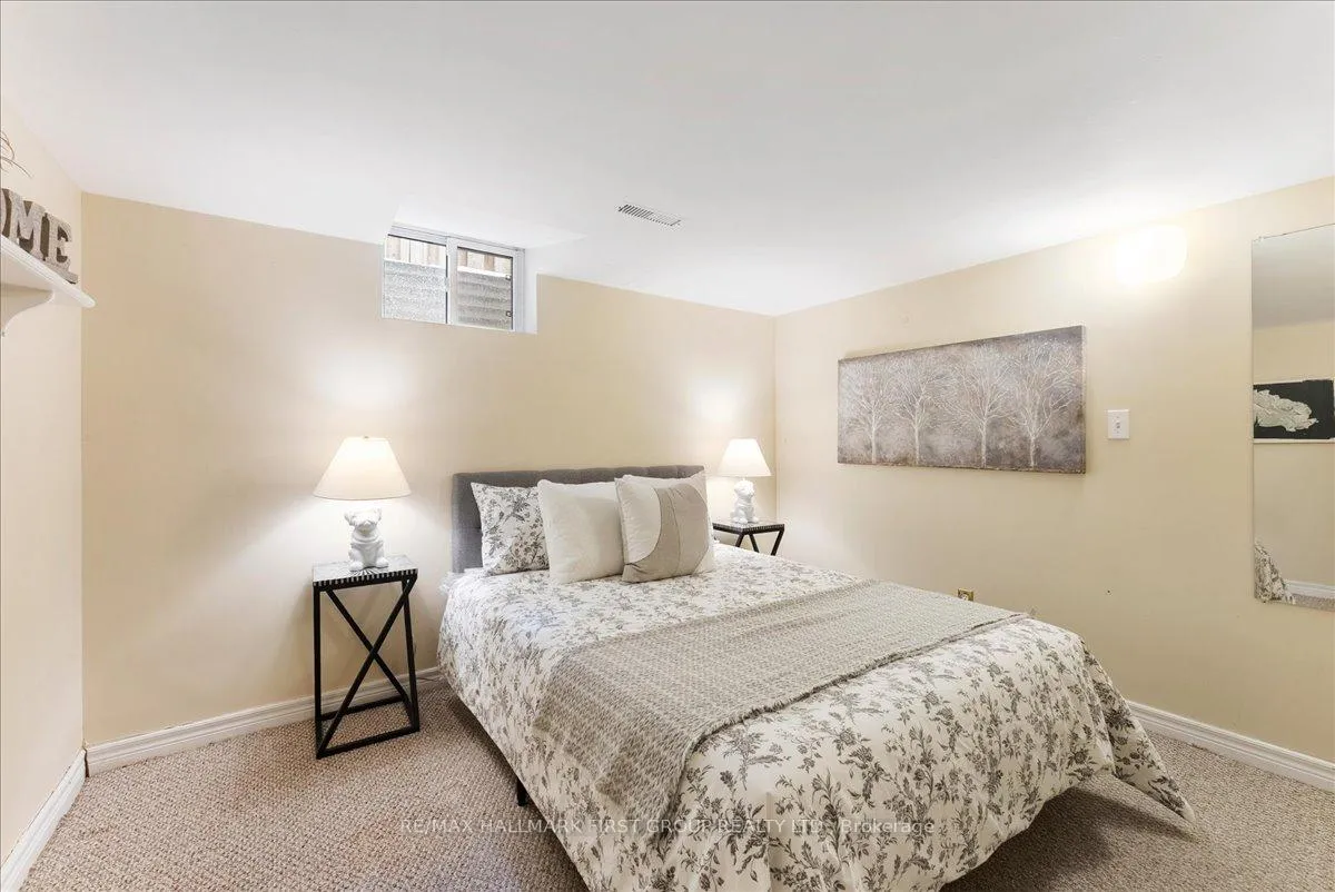 Photo 30 of 820 Sanok Drive, Pickering, West Shore — HOMEH