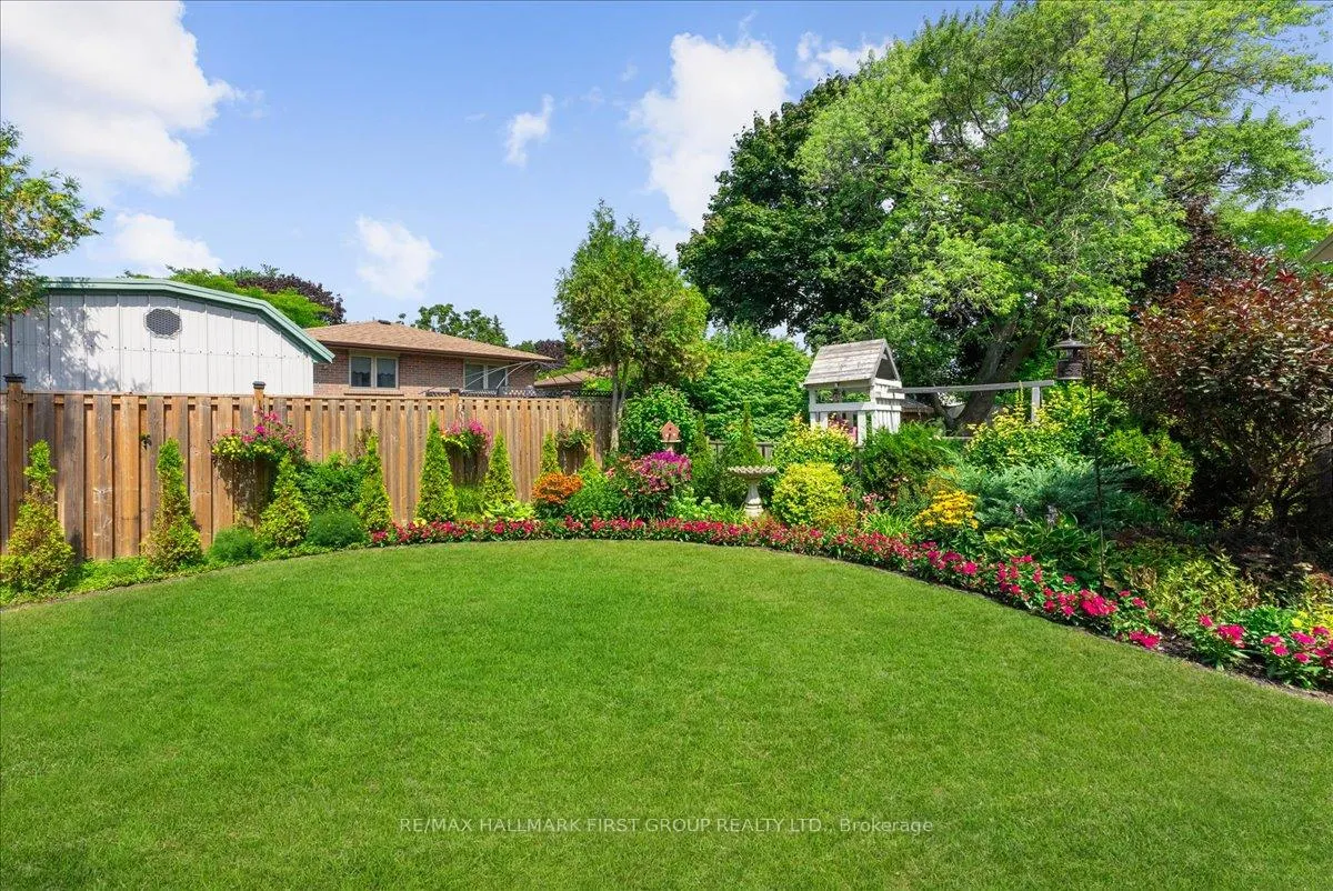 Photo 41 of 820 Sanok Drive, Pickering, West Shore — HOMEH