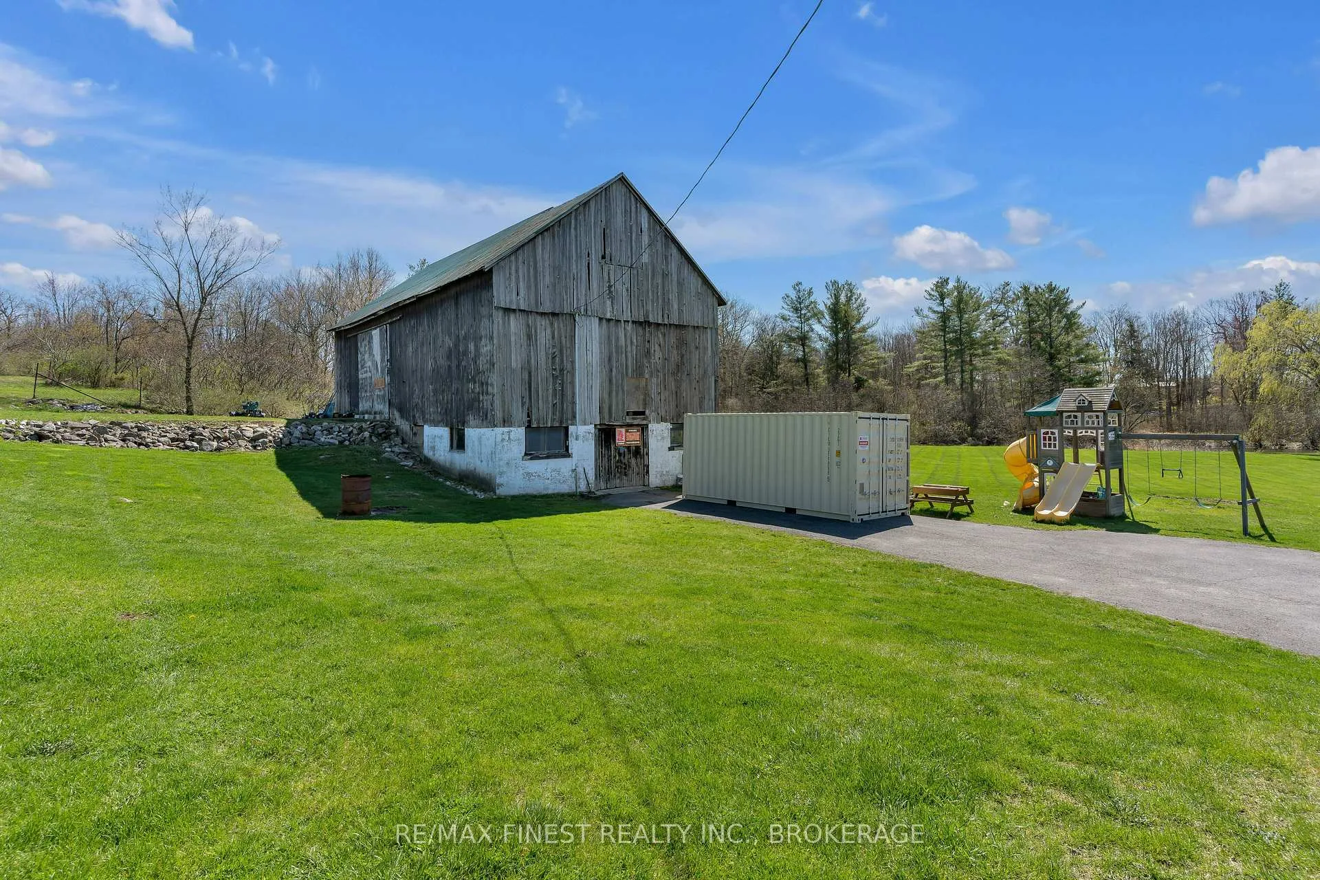 Photo 40 of 5002 Highway 2, Gananoque — HOMEH