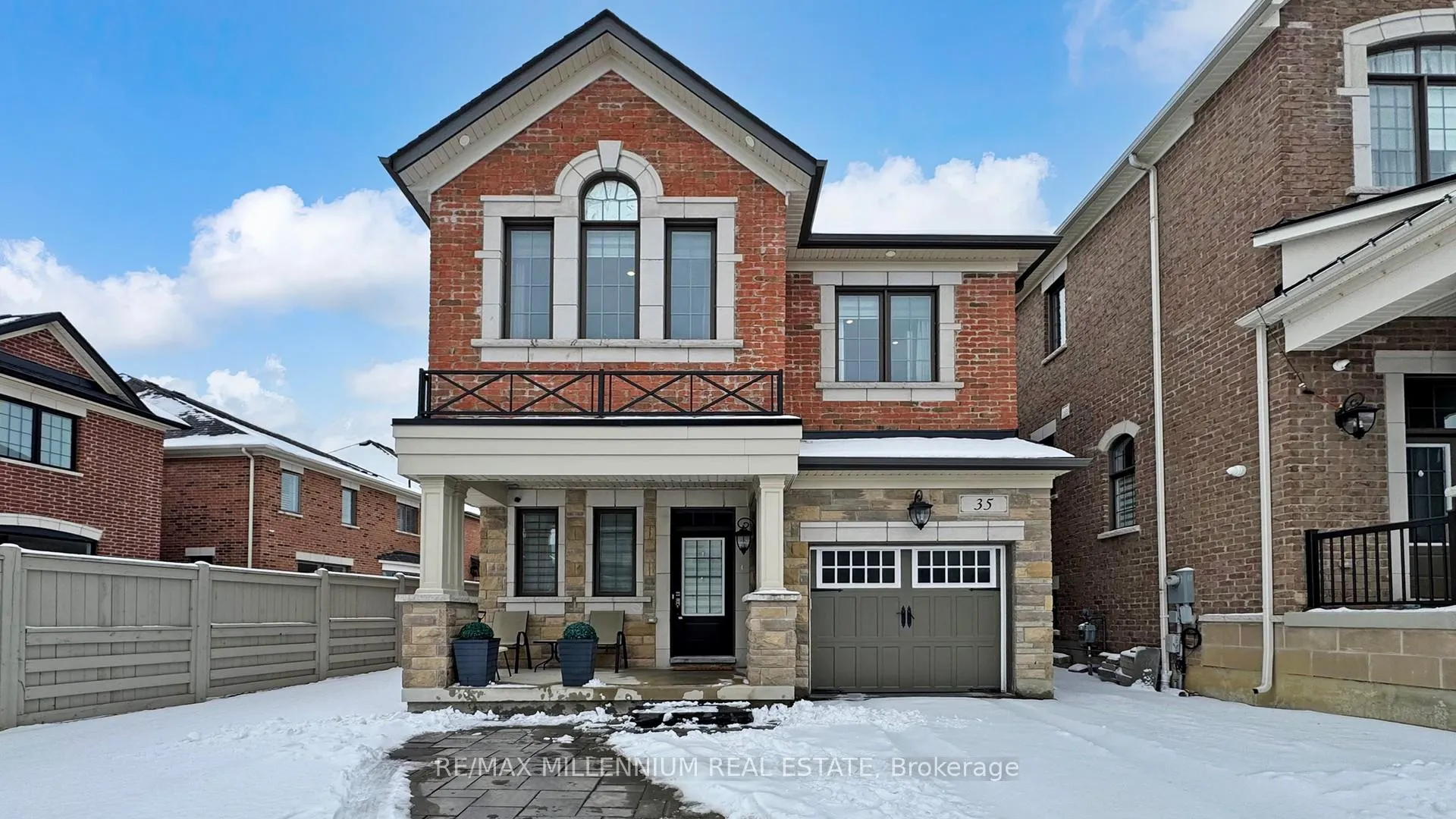 Photo 2 of 35 Barn Owl Way, Vaughan, Kleinburg — HOMEH