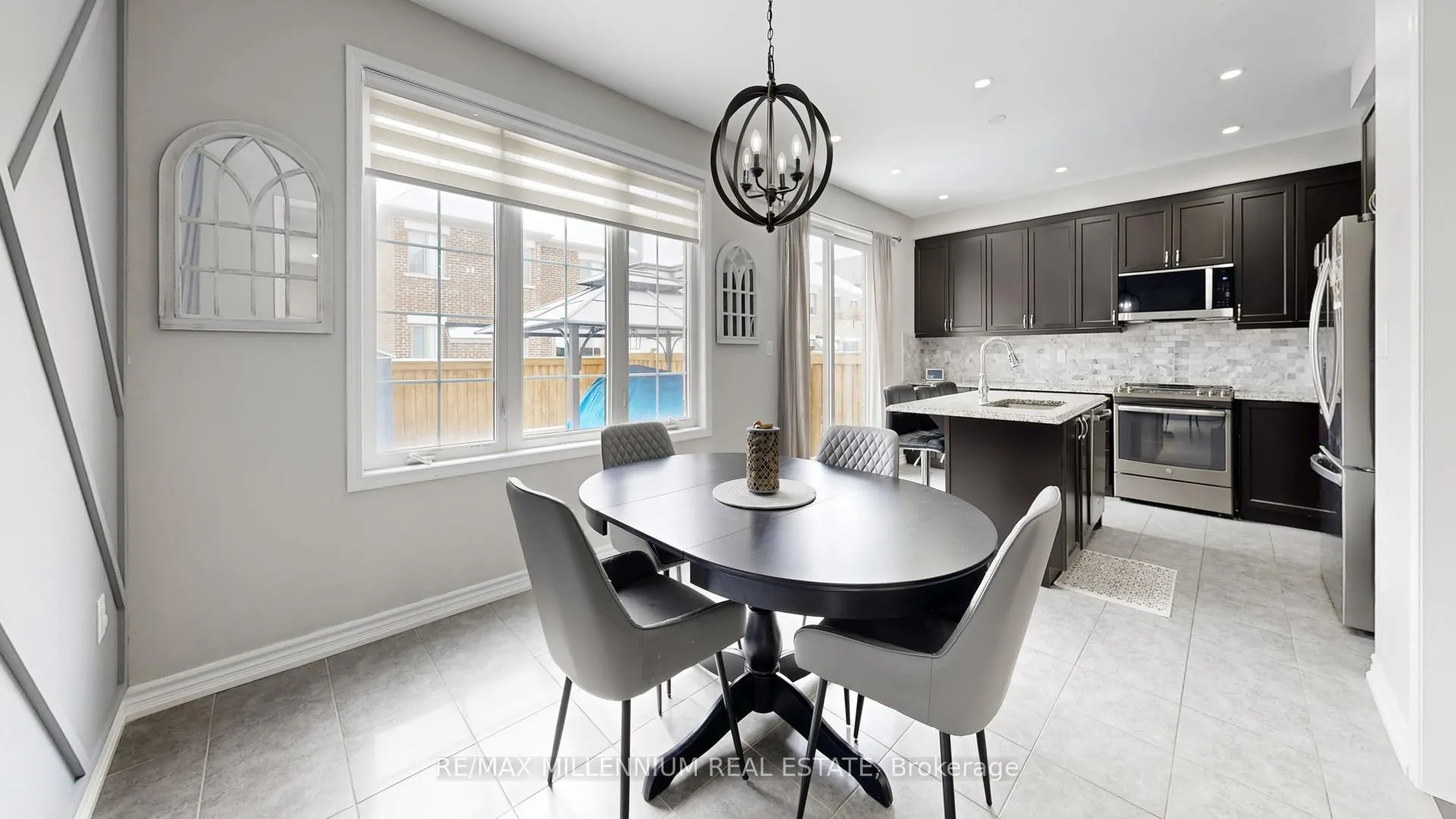 Photo 9 of 35 Barn Owl Way, Vaughan, Kleinburg — HOMEH