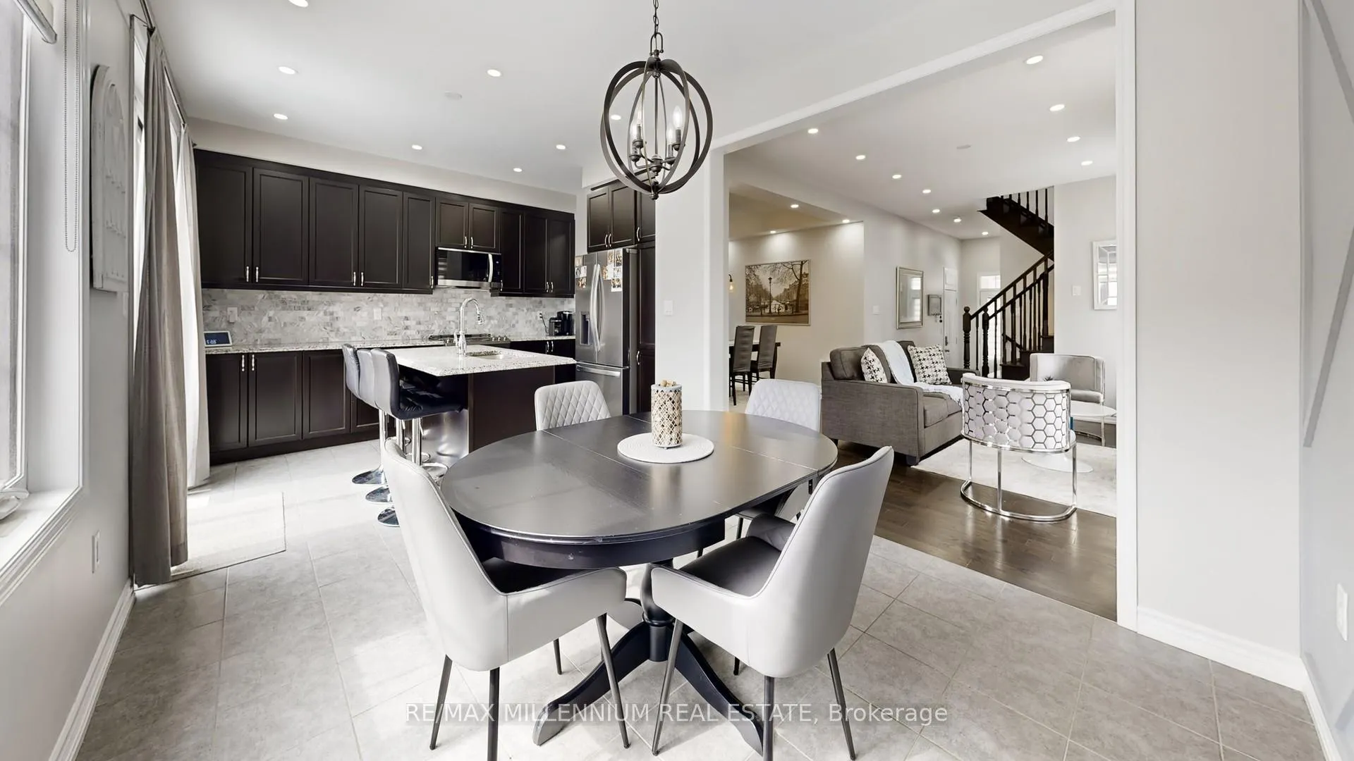 Photo 10 of 35 Barn Owl Way, Vaughan, Kleinburg — HOMEH