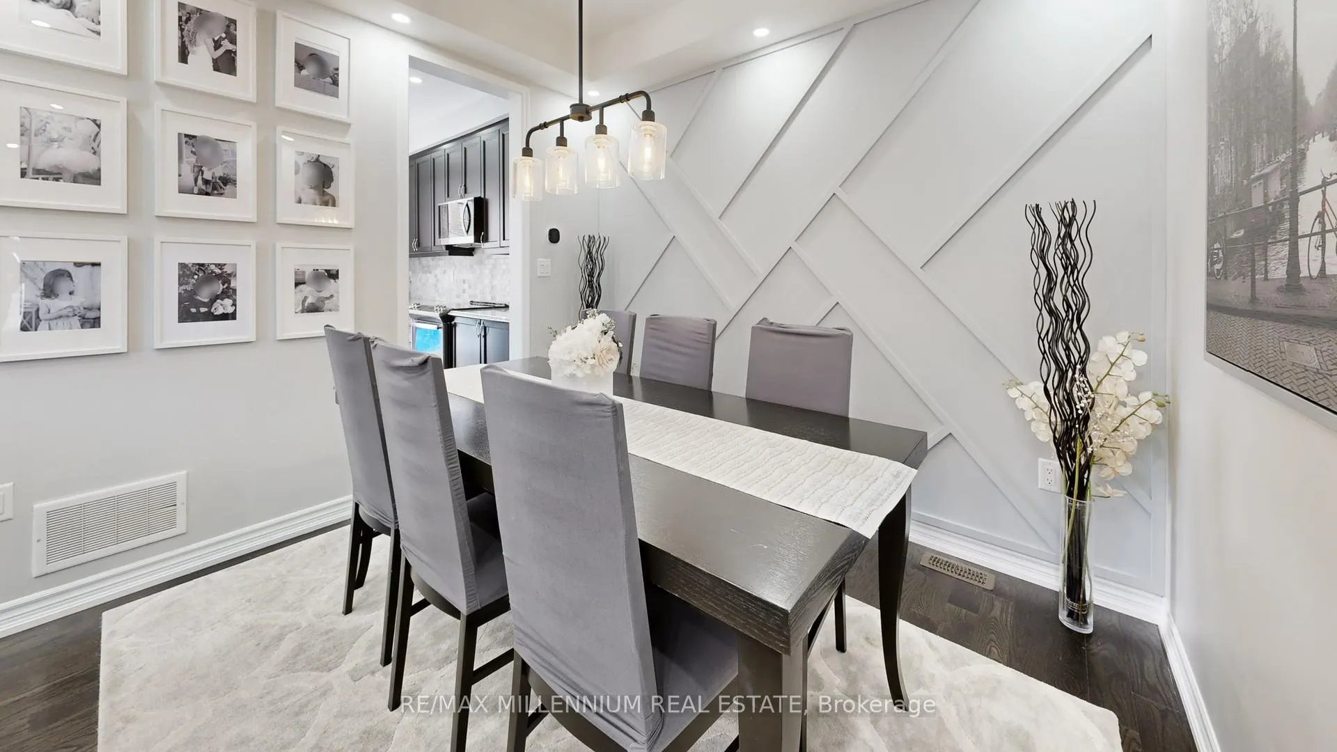 Photo 12 of 35 Barn Owl Way, Vaughan, Kleinburg — HOMEH