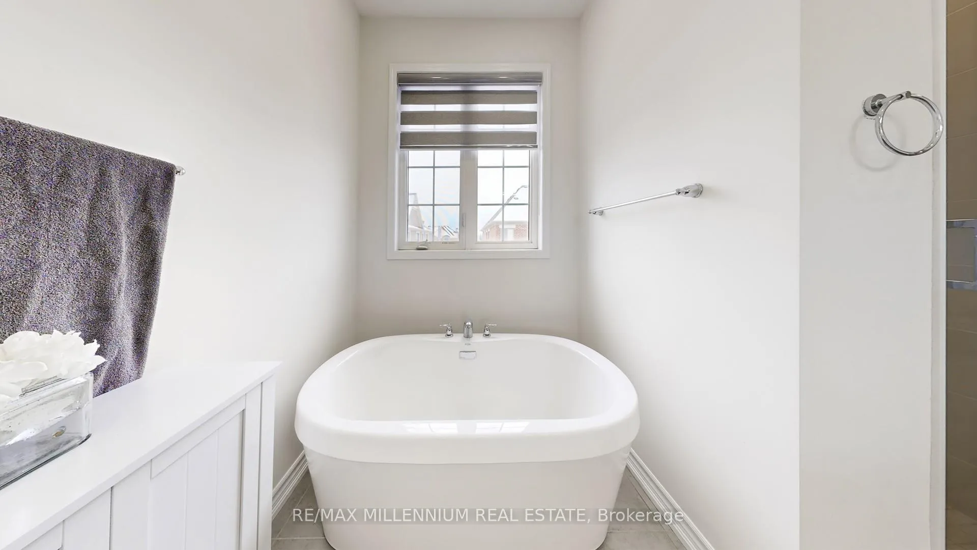 Photo 21 of 35 Barn Owl Way, Vaughan, Kleinburg — HOMEH