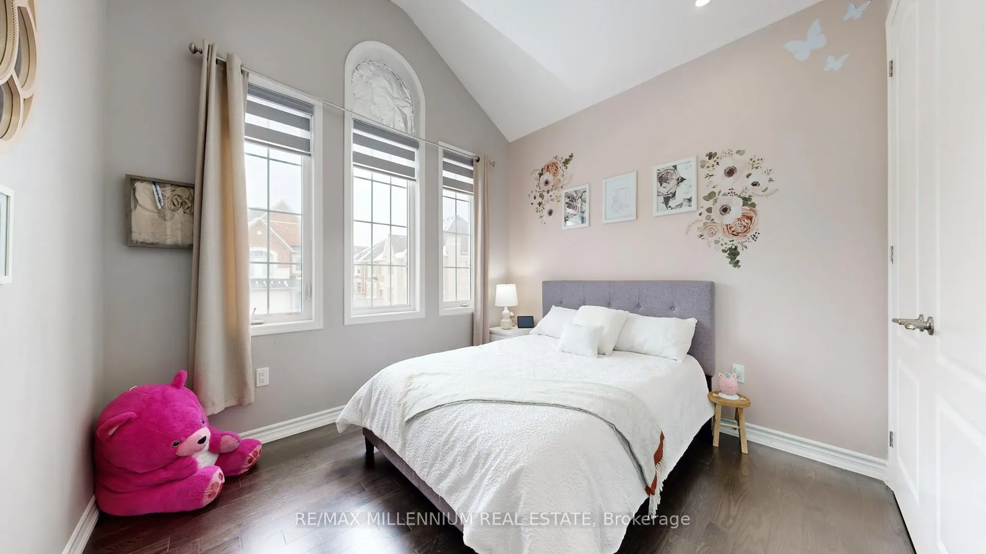 Photo 22 of 35 Barn Owl Way, Vaughan, Kleinburg — HOMEH