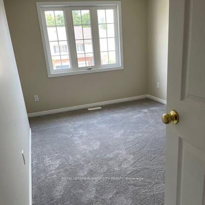 Photo 2 of 321 Briarmeadow Drive, Kitchener — HOMEH