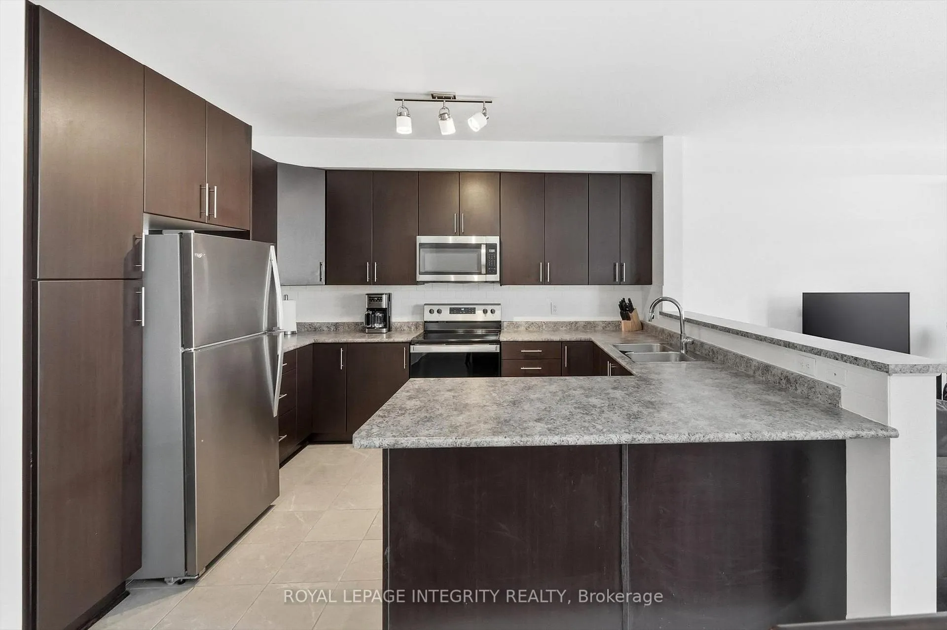 Photo 7 of 88 Chevron Place, Ottawa, Mer Bleue/Bradley Estates/Anderson Park — HOMEH