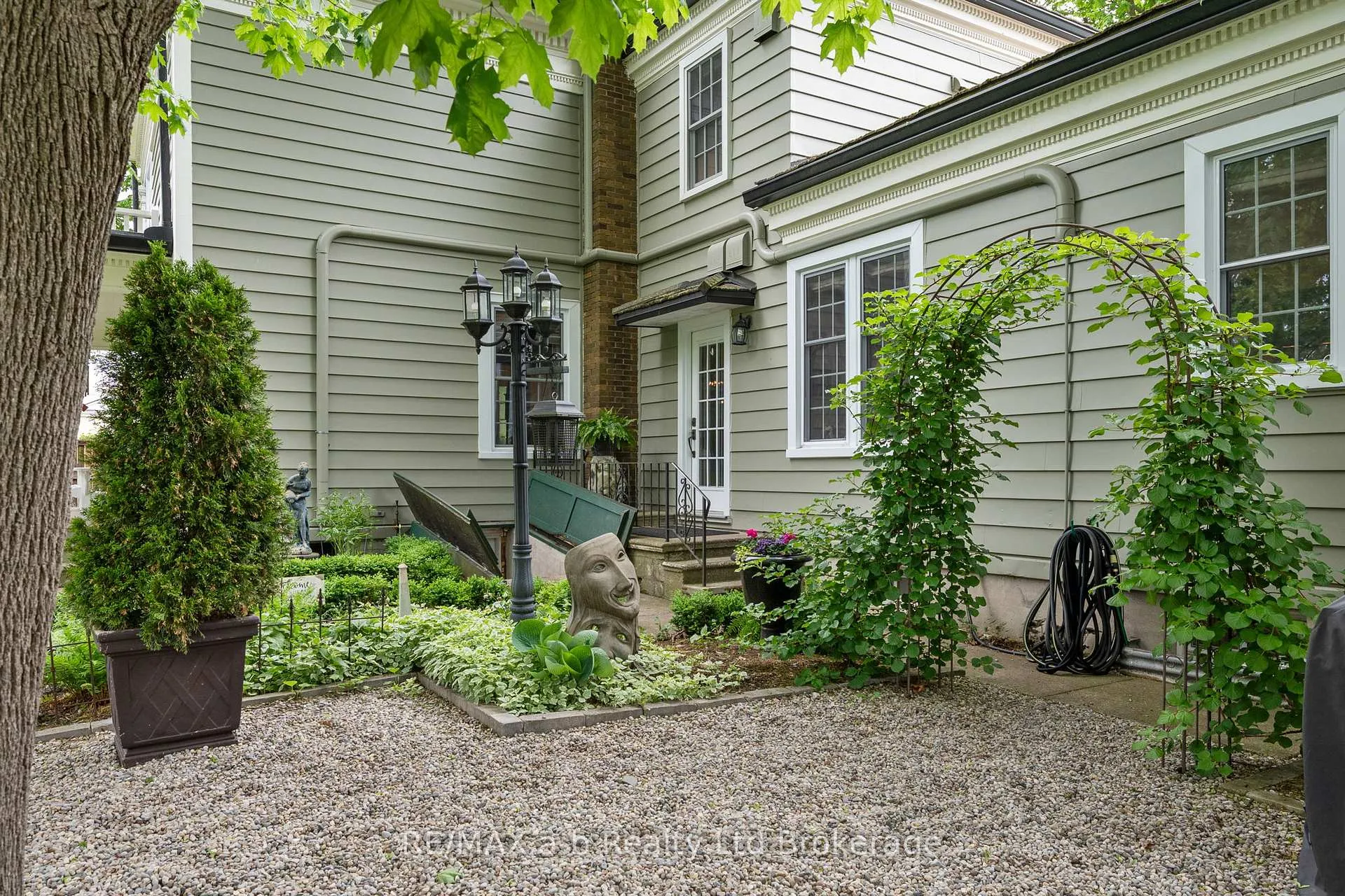 Photo 36 of 74 Centre Street, Aylmer — HOMEH