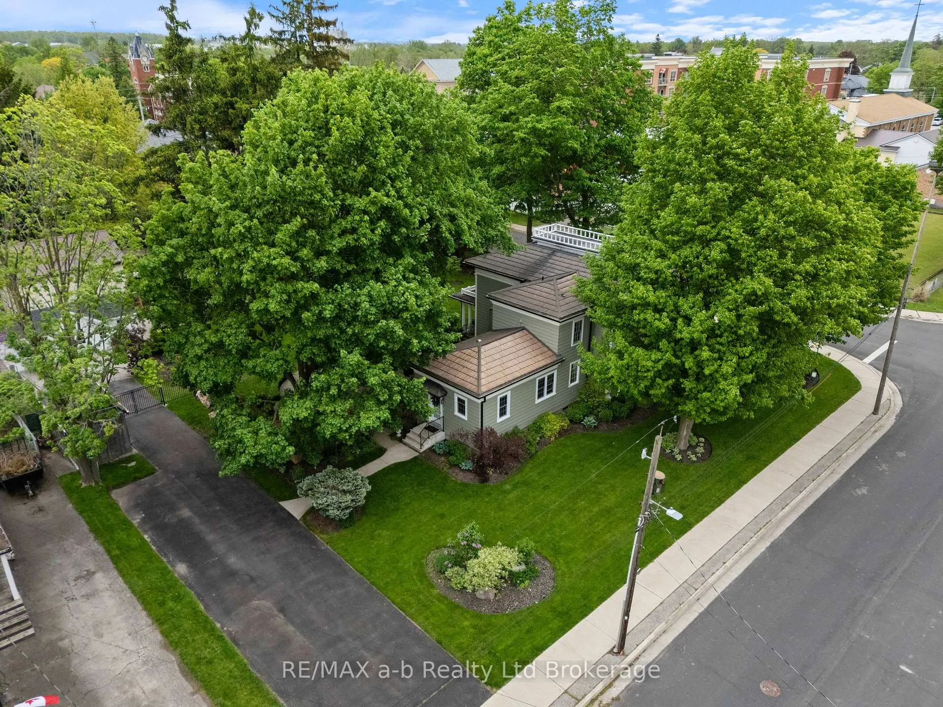 Photo 46 of 74 Centre Street, Aylmer — HOMEH