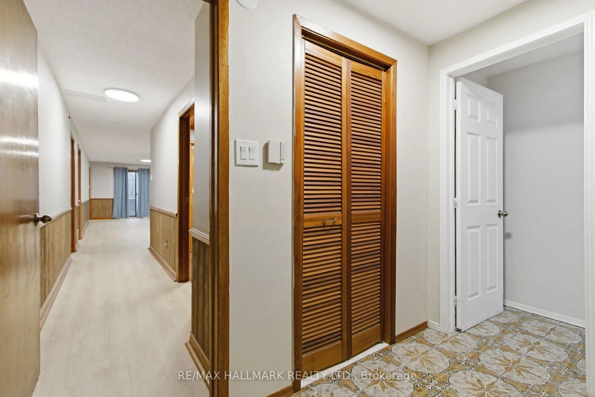 Photo 28 of 397 Archdekin Drive, Brampton, Madoc — HOMEH