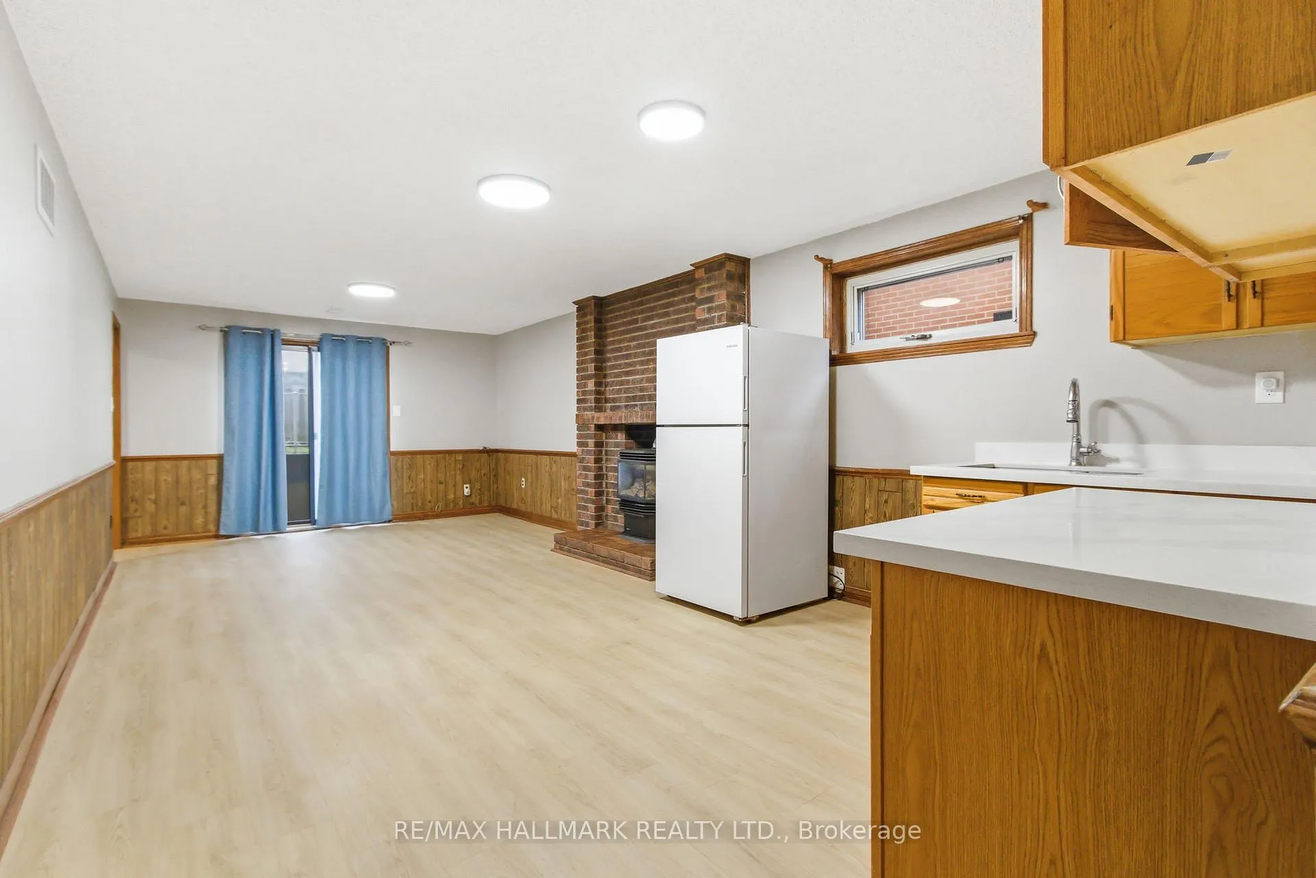 Photo 31 of 397 Archdekin Drive, Brampton, Madoc — HOMEH