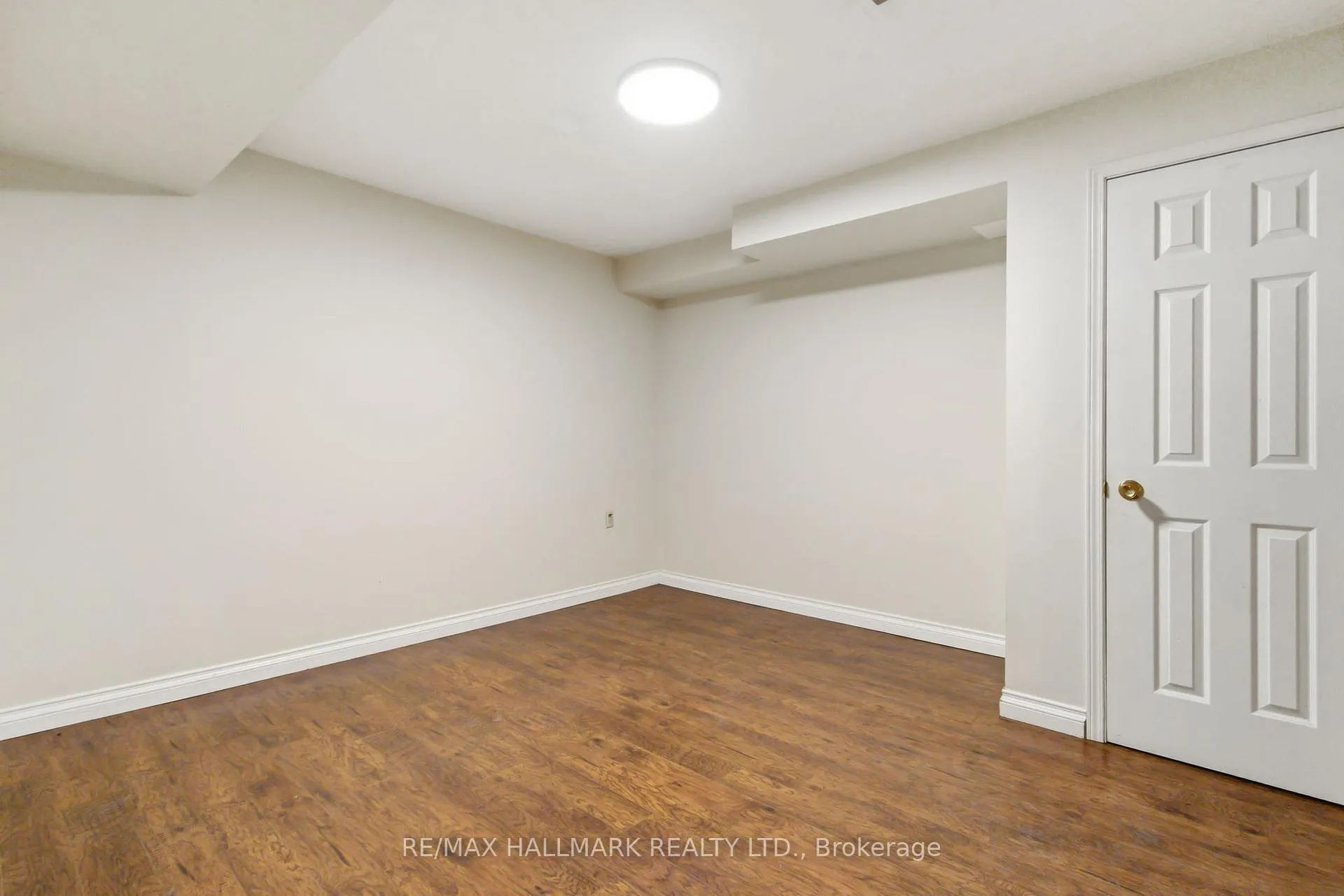 Photo 34 of 397 Archdekin Drive, Brampton, Madoc — HOMEH