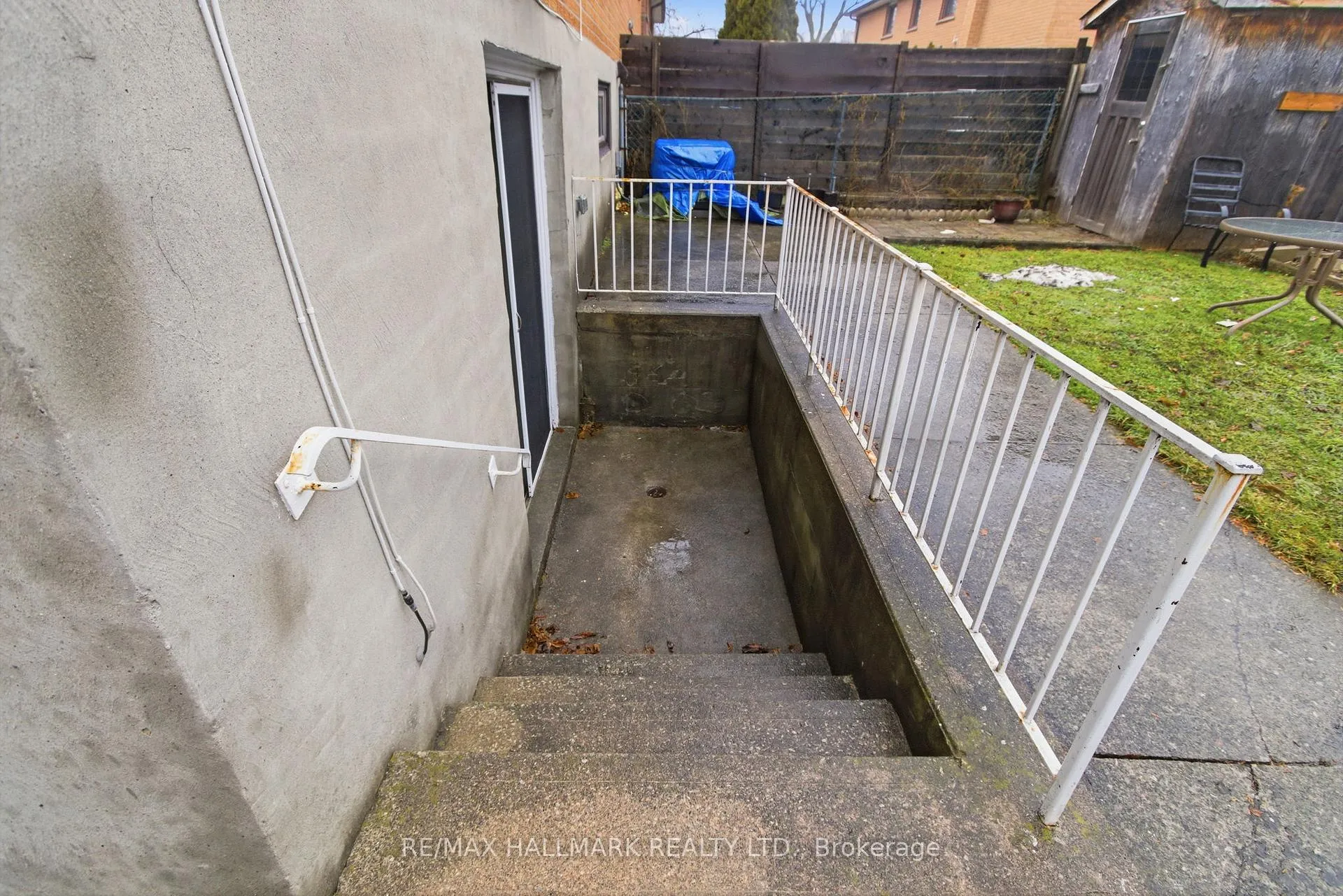 Photo 37 of 397 Archdekin Drive, Brampton, Madoc — HOMEH