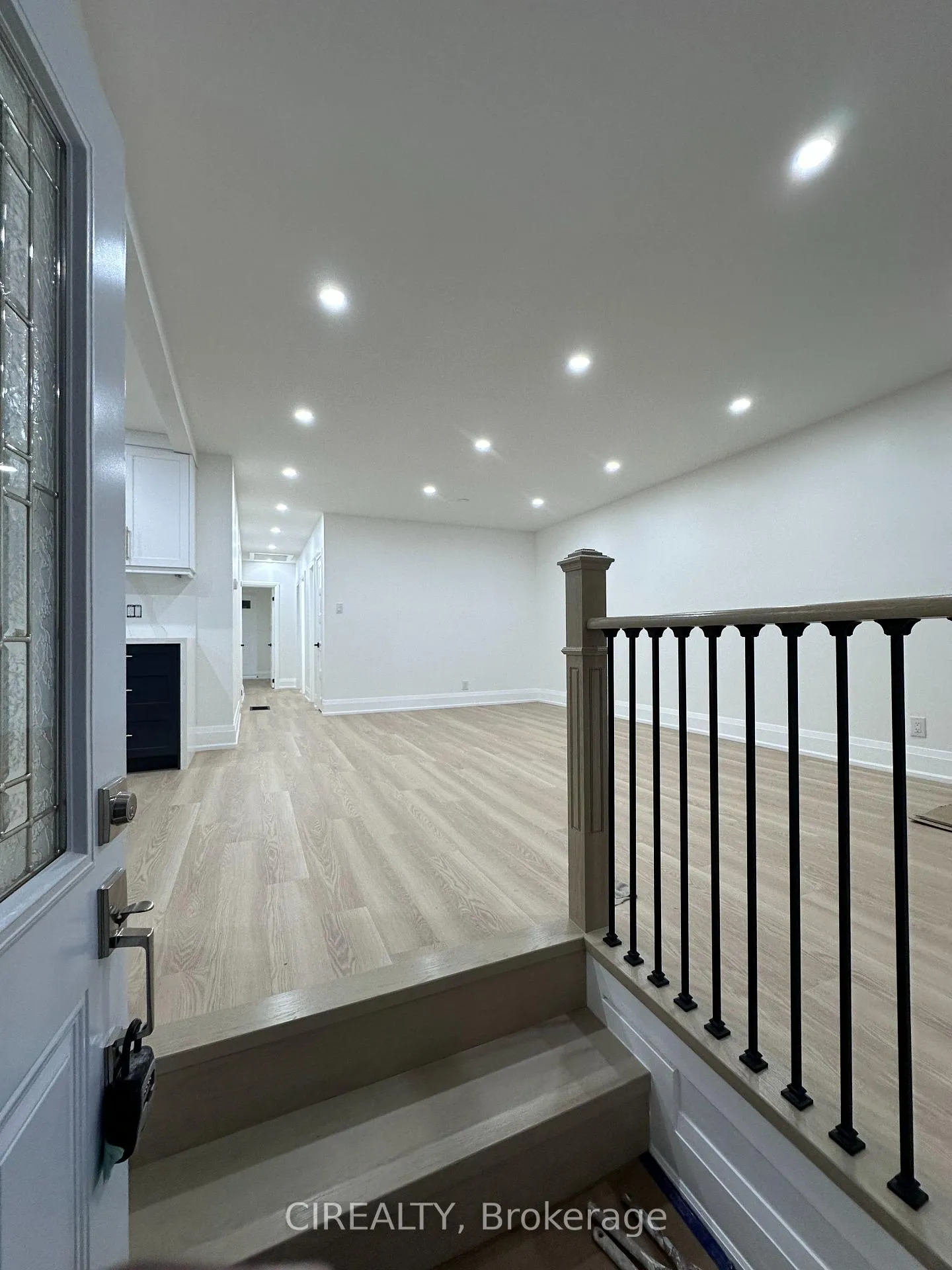 Front of Unit Main, 31 Bailey Crescent