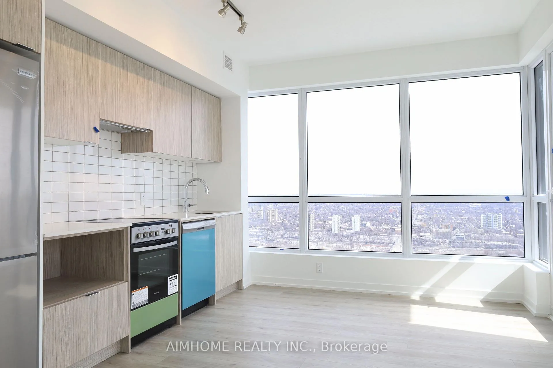 Photo 3 of Unit 5010, 395 Bloor Street E, Toronto, North St. James Town — HOMEH