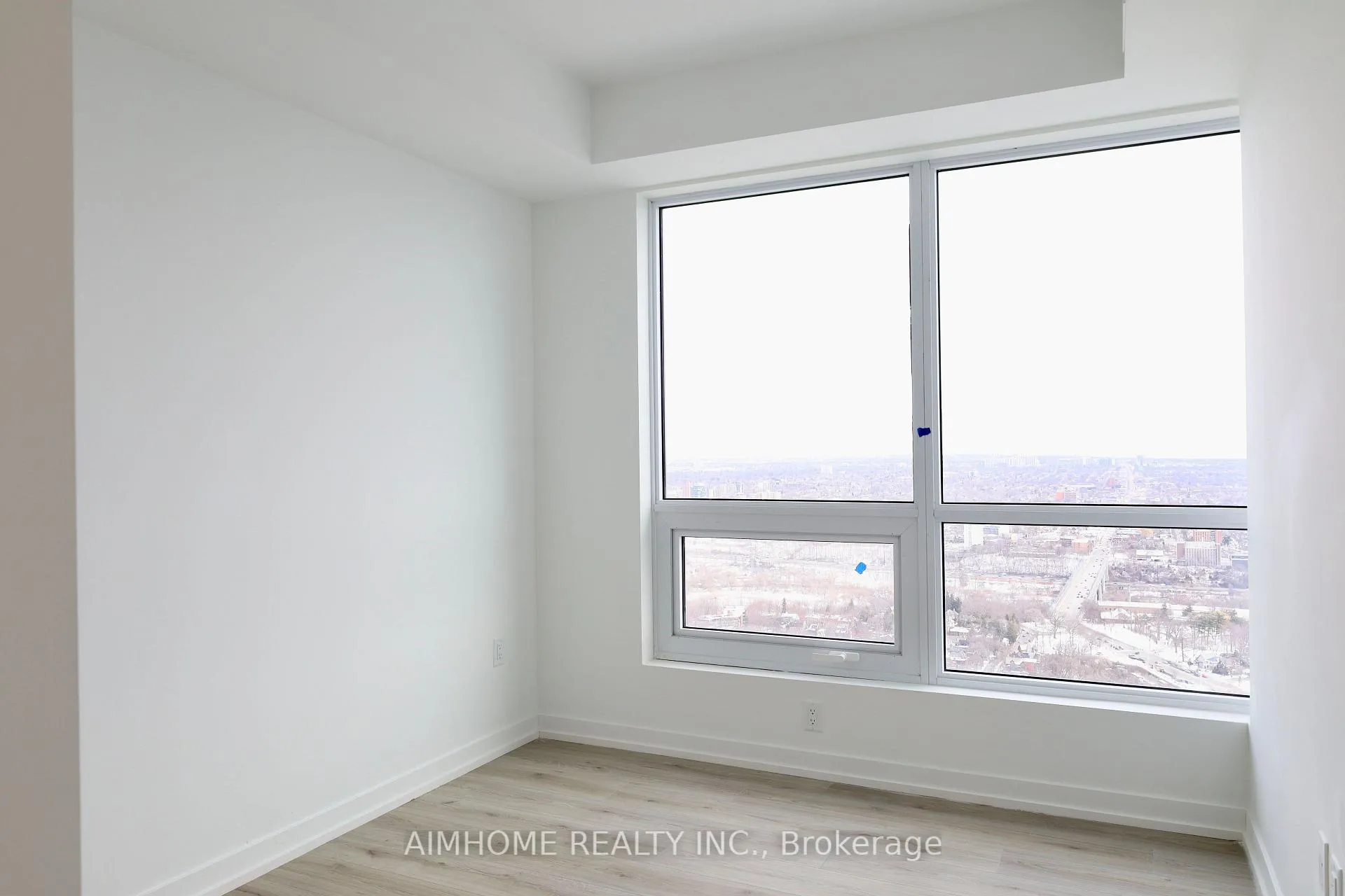Photo 5 of Unit 5010, 395 Bloor Street E, Toronto, North St. James Town — HOMEH