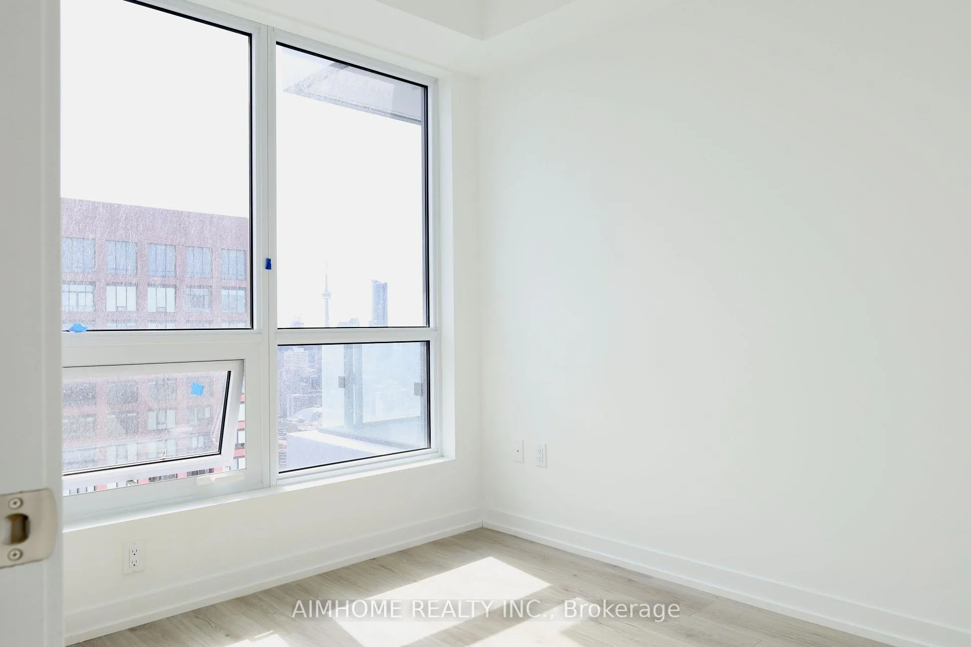 Photo 6 of Unit 5010, 395 Bloor Street E, Toronto, North St. James Town — HOMEH