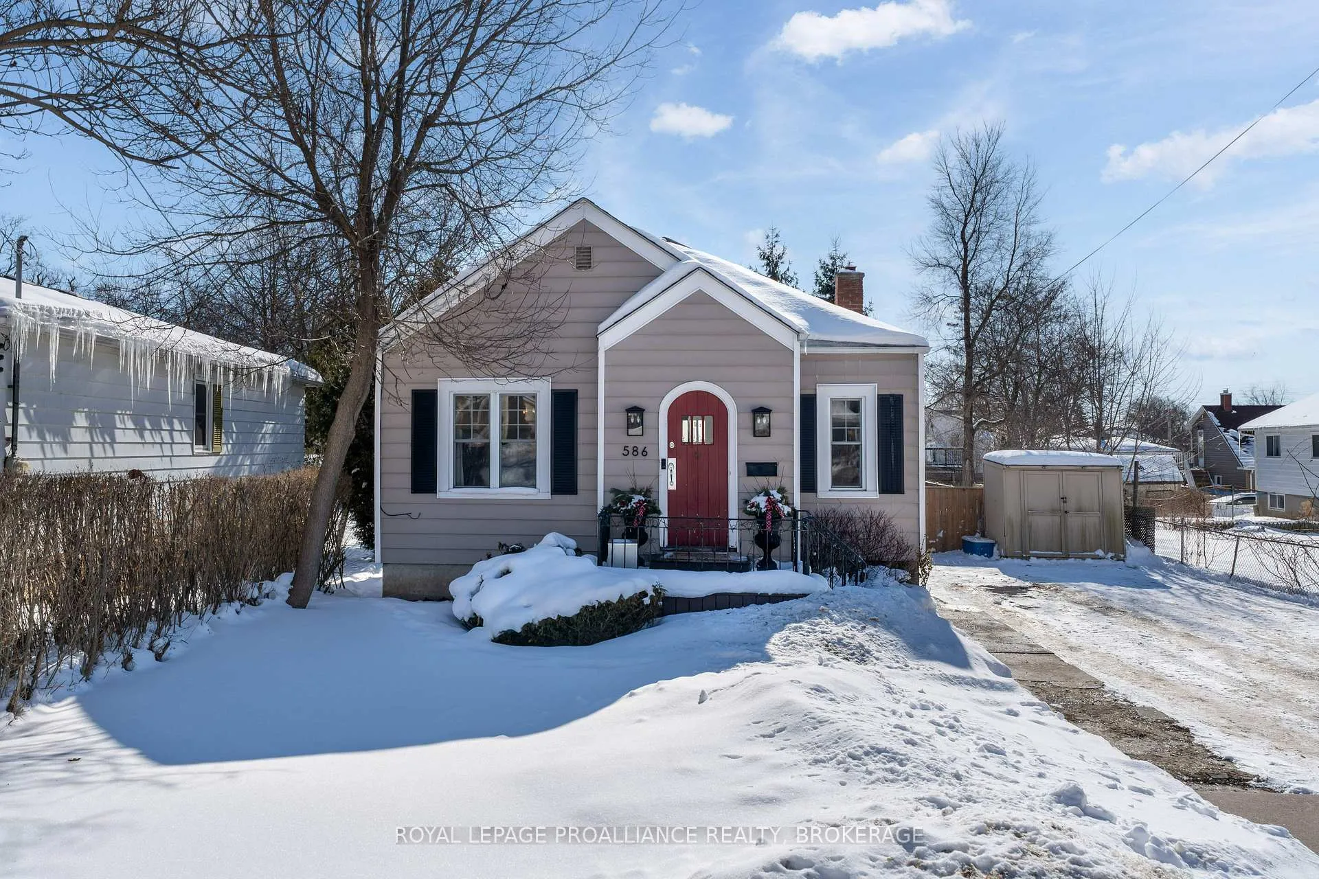 Photo 1 of 586 Union Street W, Kingston, Central City West — HOMEH