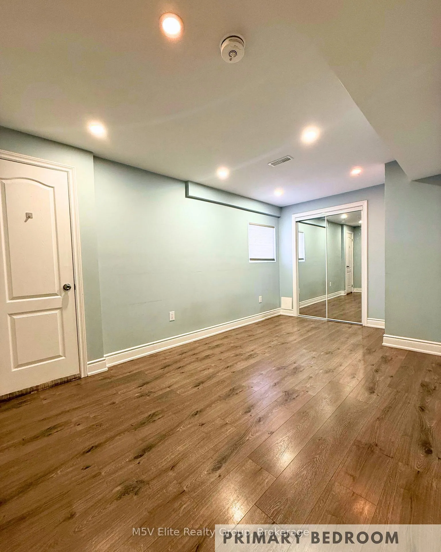 Photo 5 of 140 Queen Mary Drive, Brampton, Fletcher's Meadow — HOMEH
