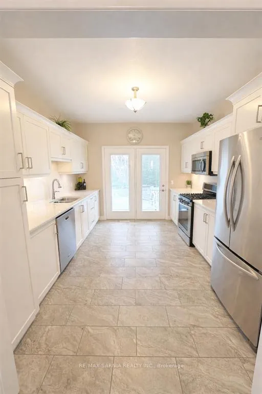 Photo 4 of 41 Veranda Court, Chatham-Kent, Chatham — HOMEH