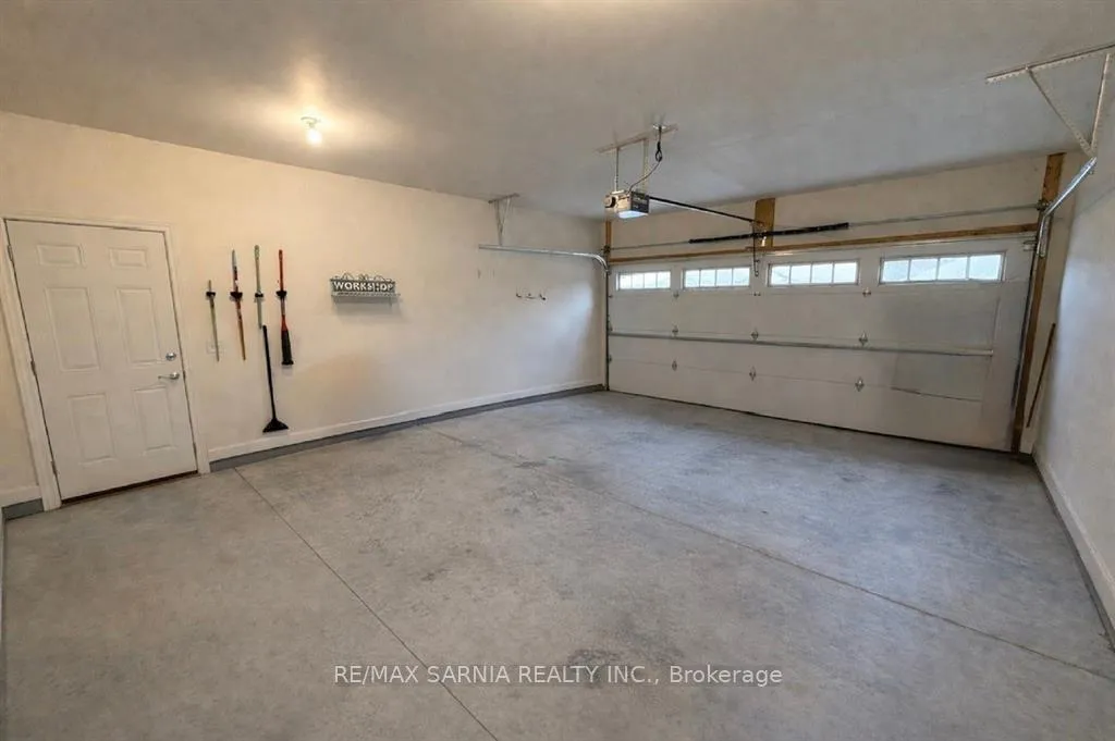 Photo 20 of 41 Veranda Court, Chatham-Kent, Chatham — HOMEH