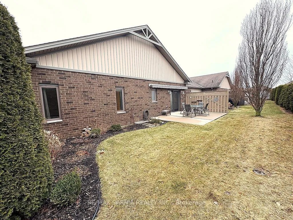 Photo 23 of 41 Veranda Court, Chatham-Kent, Chatham — HOMEH