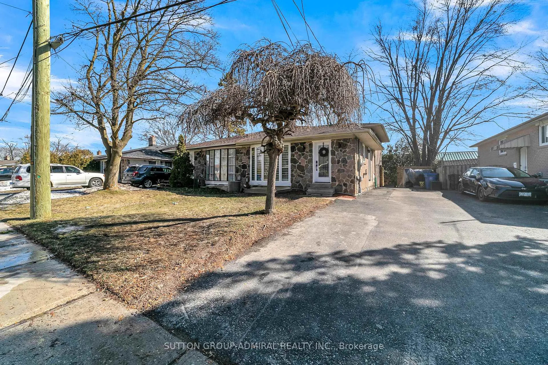 Photo 6 of 17 Jasper Drive, Aurora, Aurora Heights — HOMEH