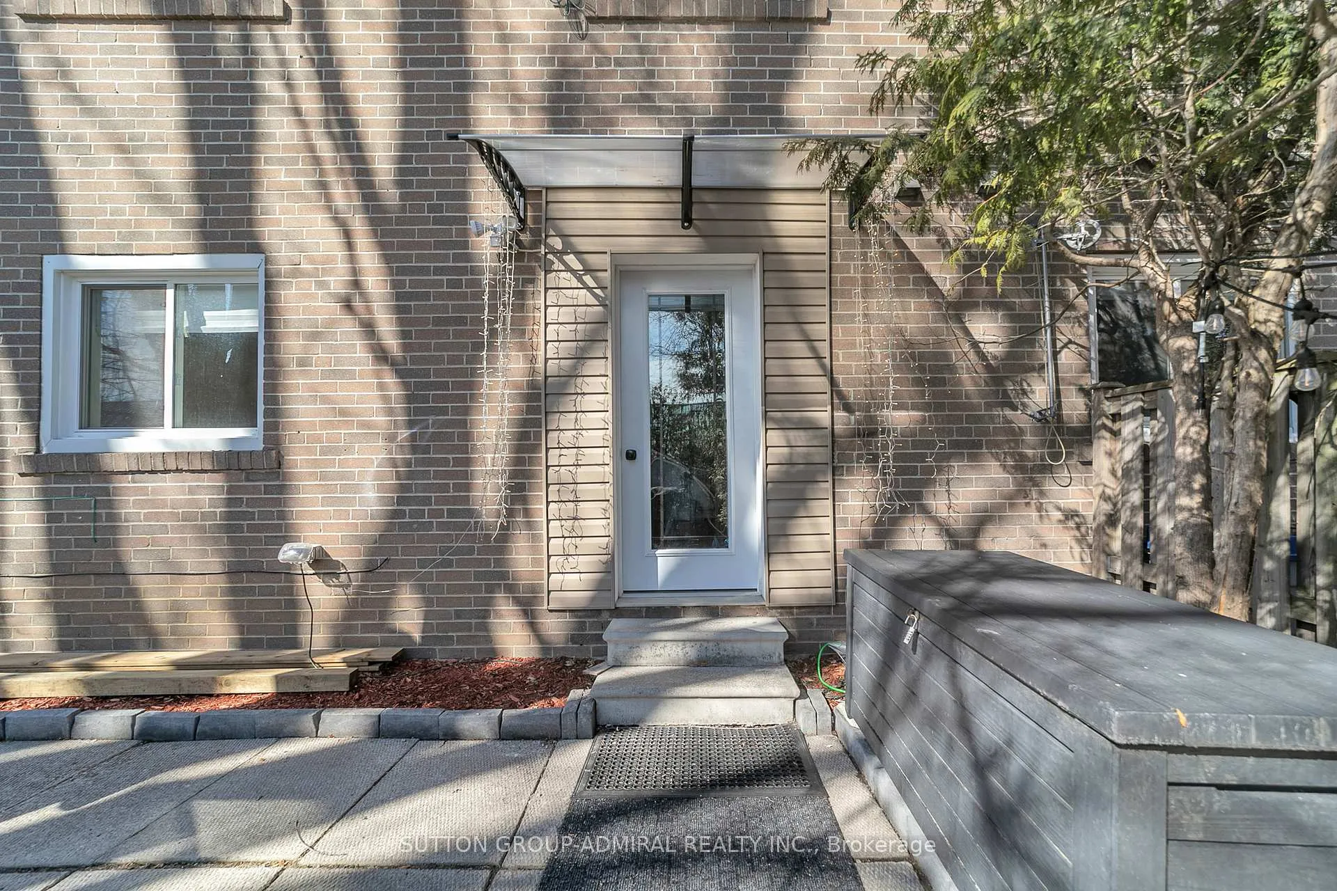 Photo 44 of 17 Jasper Drive, Aurora, Aurora Heights — HOMEH
